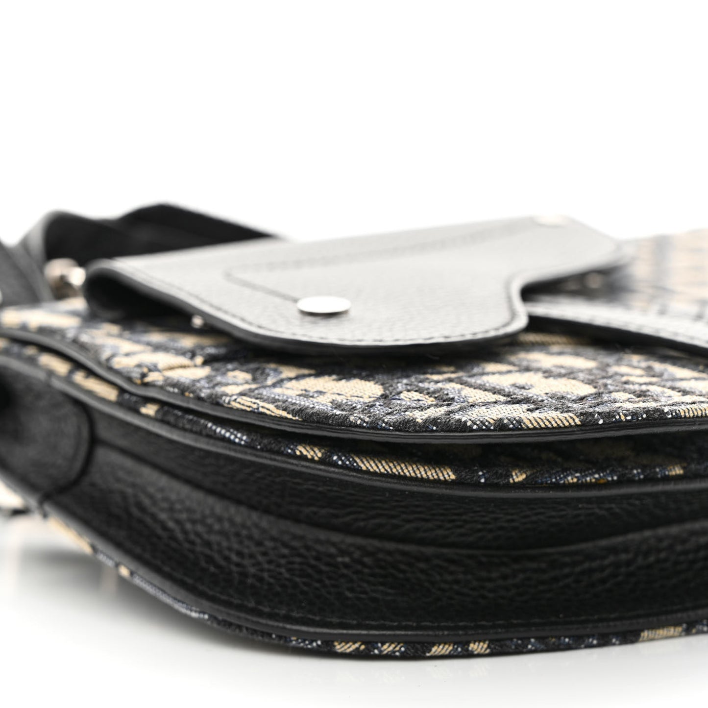 Oblique Saddle Messenger Pouch Beige Black