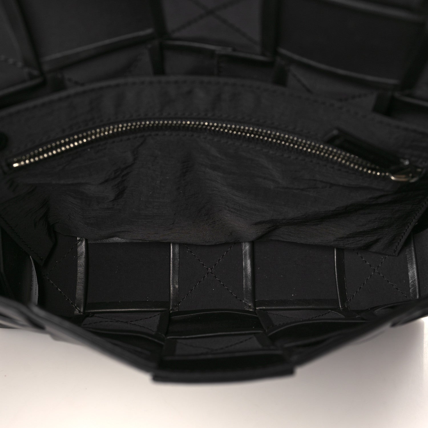 Bottega Veneta Paper Calfskin Maxi Intreccio Cassette Crossbody Bag Black 5 of 8