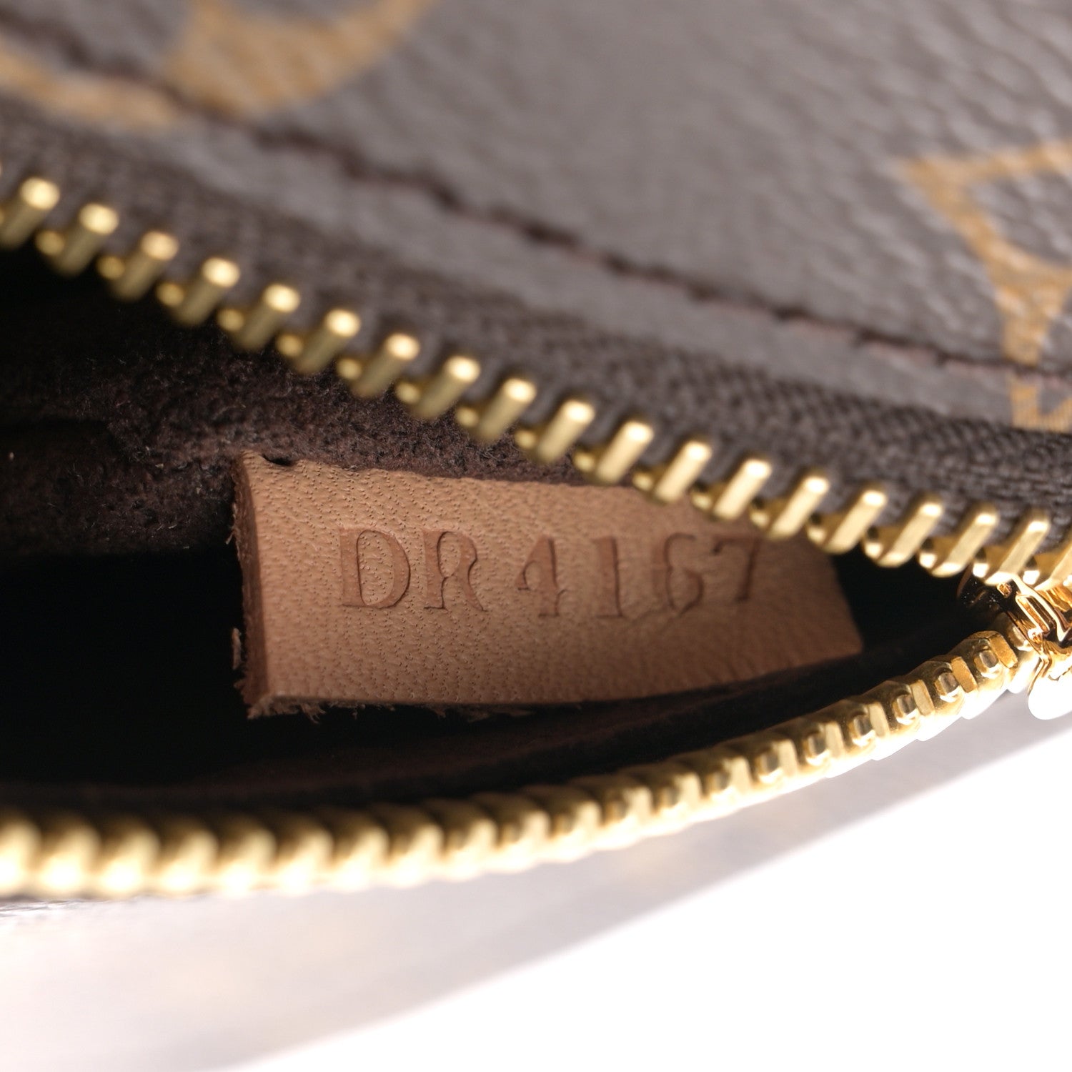 Louis Vuitton Monogram Pochette Metis 7 of 10