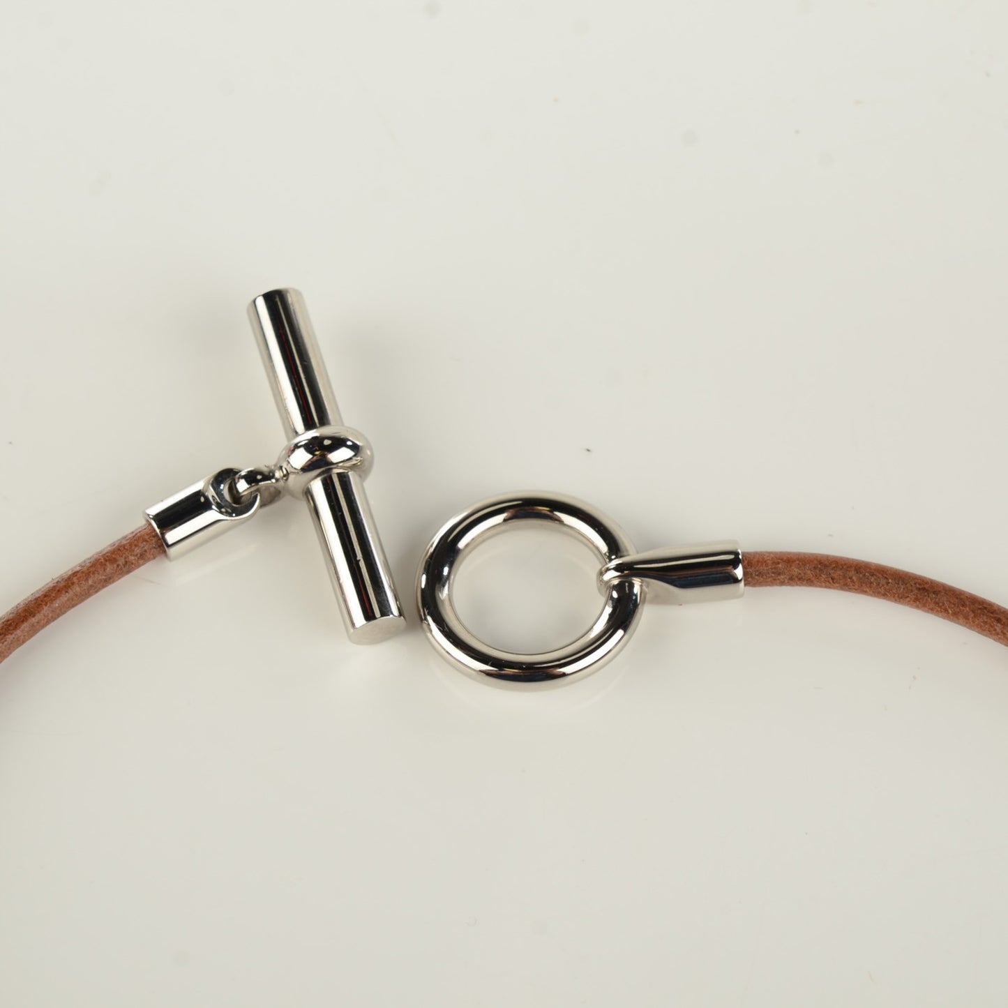 Natural Bridle Glenan Necklace Bouton