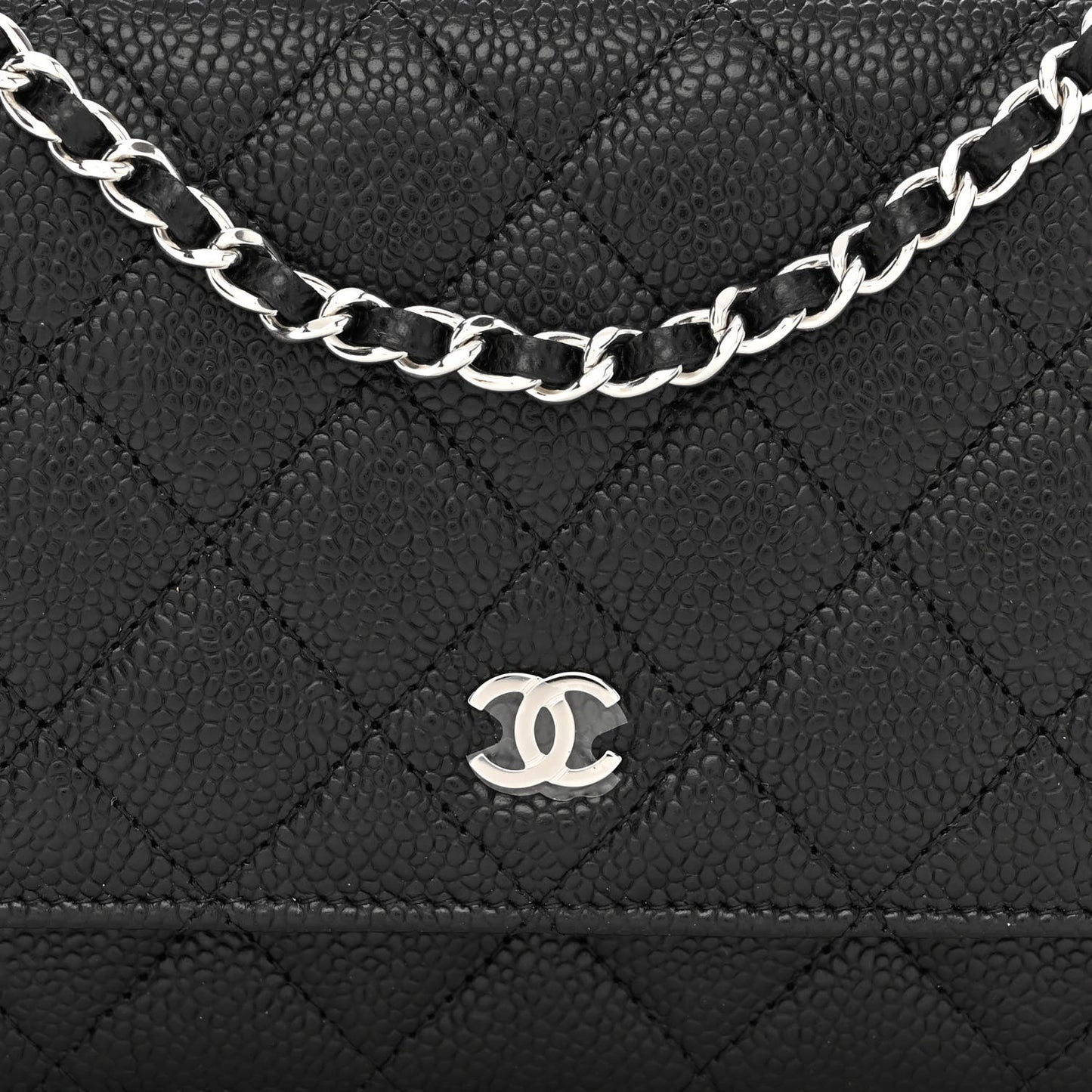 Caviar Quilted Wallet on Chain WOC Black