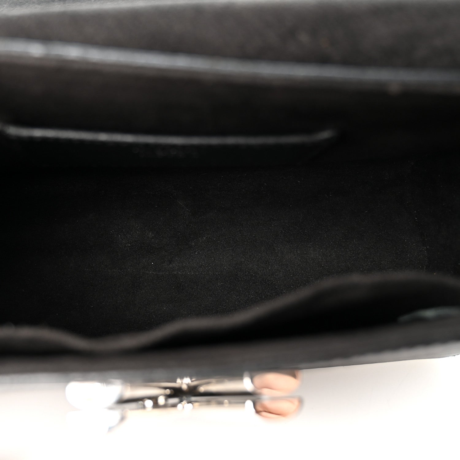 Louis Vuitton Epi Twist Shoulder Bag MM Black 5 of 10