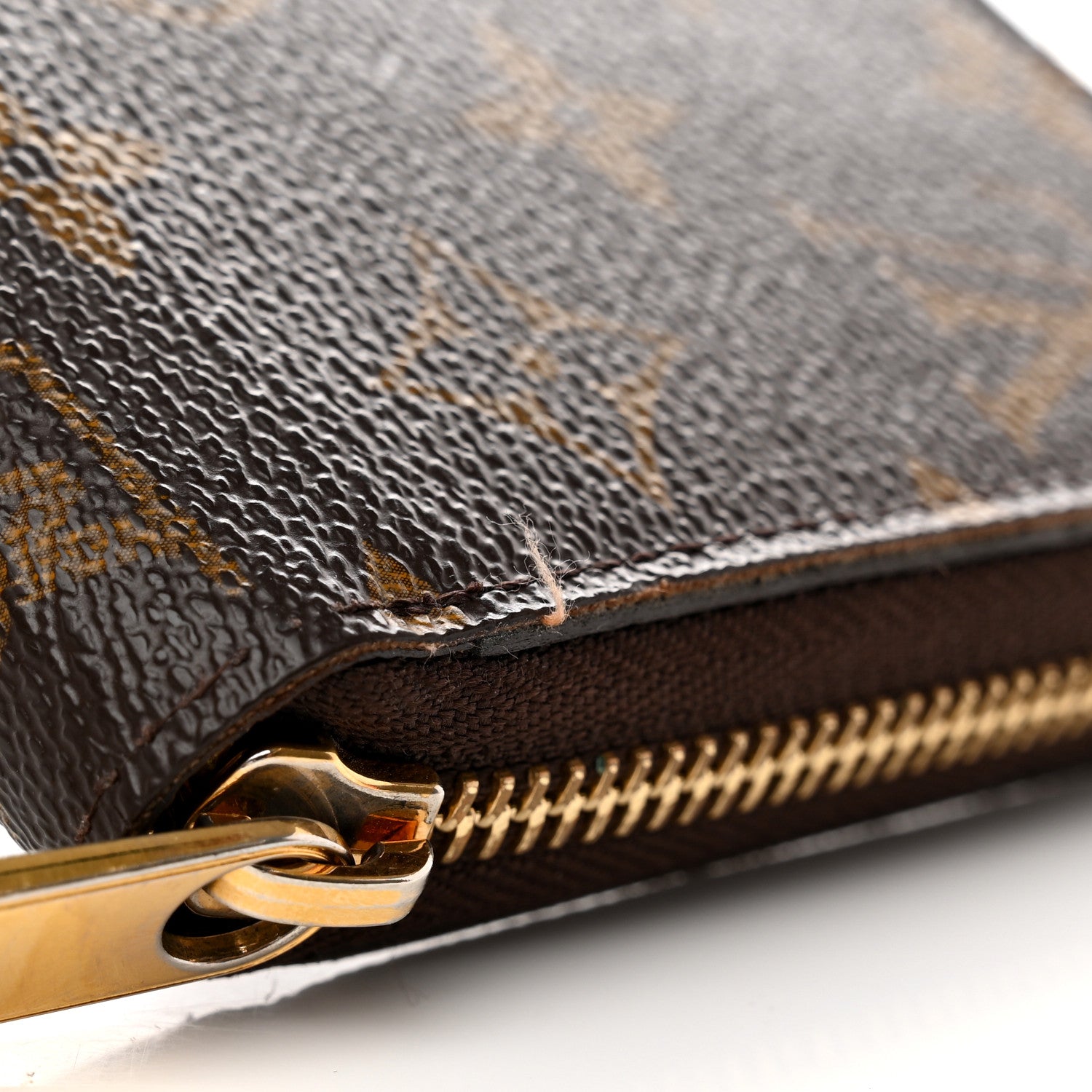 Louis Vuitton Monogram Zippy Wallet 9 of 10