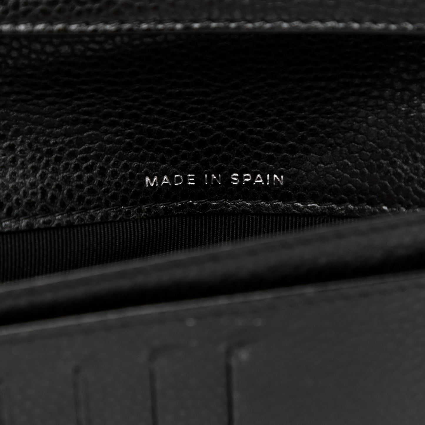Caviar Quilted Yen Wallet Black