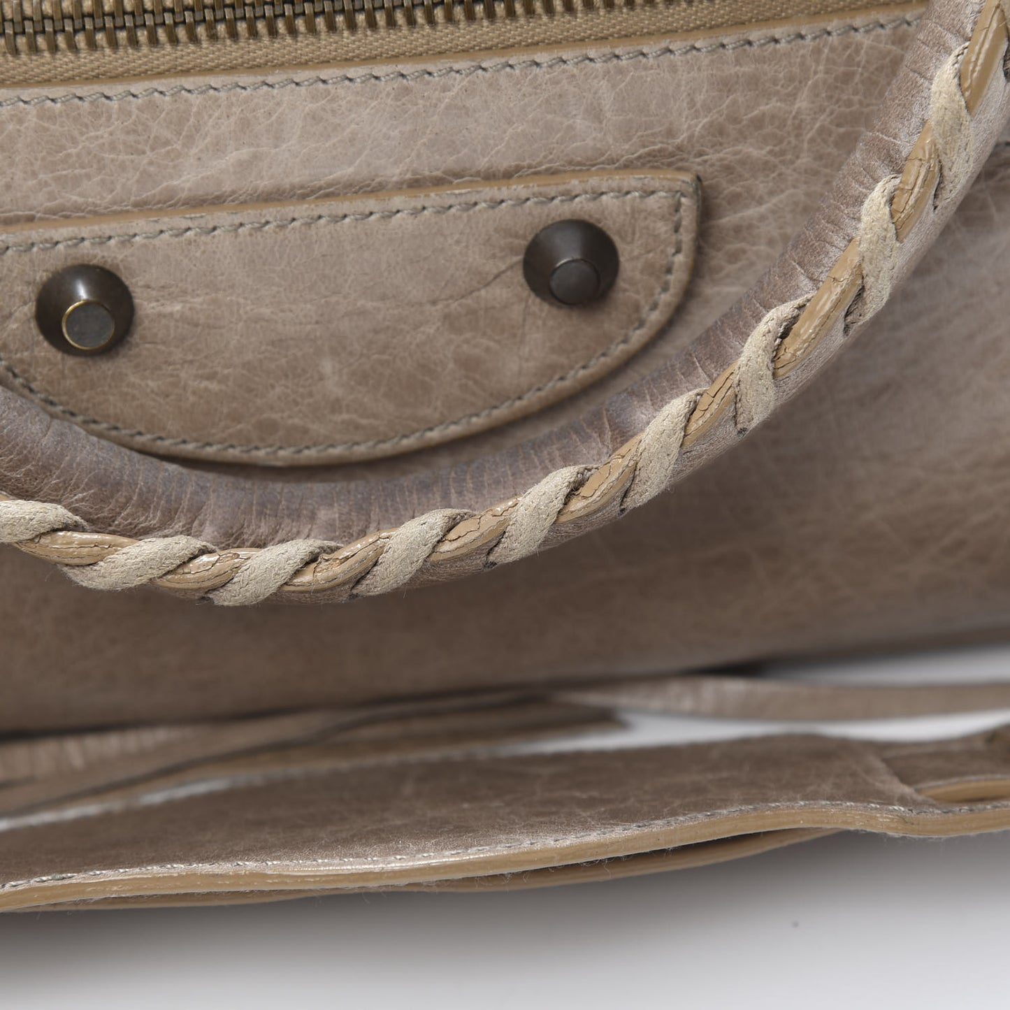 Agneau Classic Hardware Twiggy Taupe