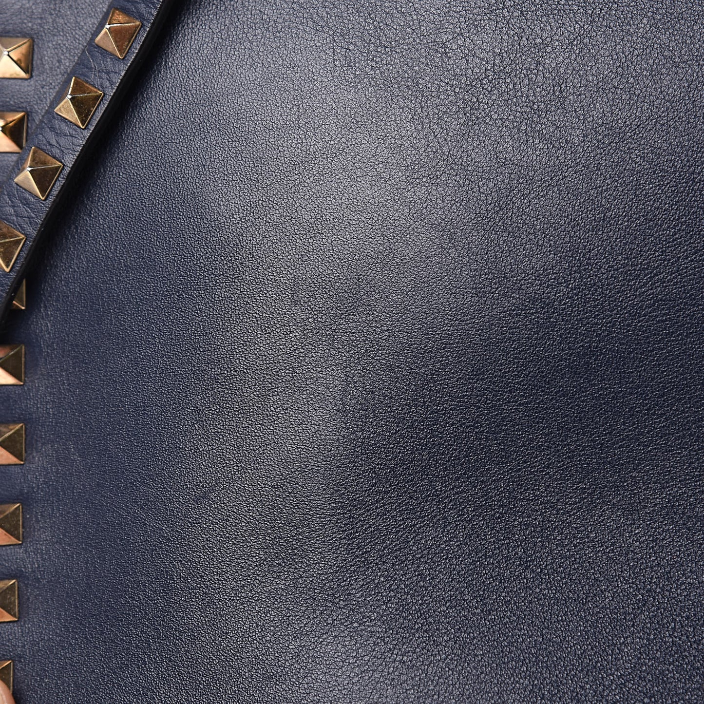 Vitello Rockstud Dome Shopper Marine