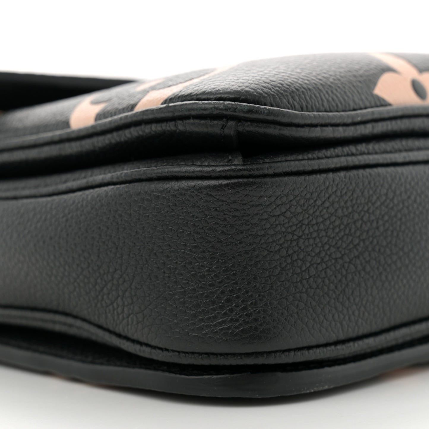 Empreinte Monogram Giant Pochette Metis Black Beige