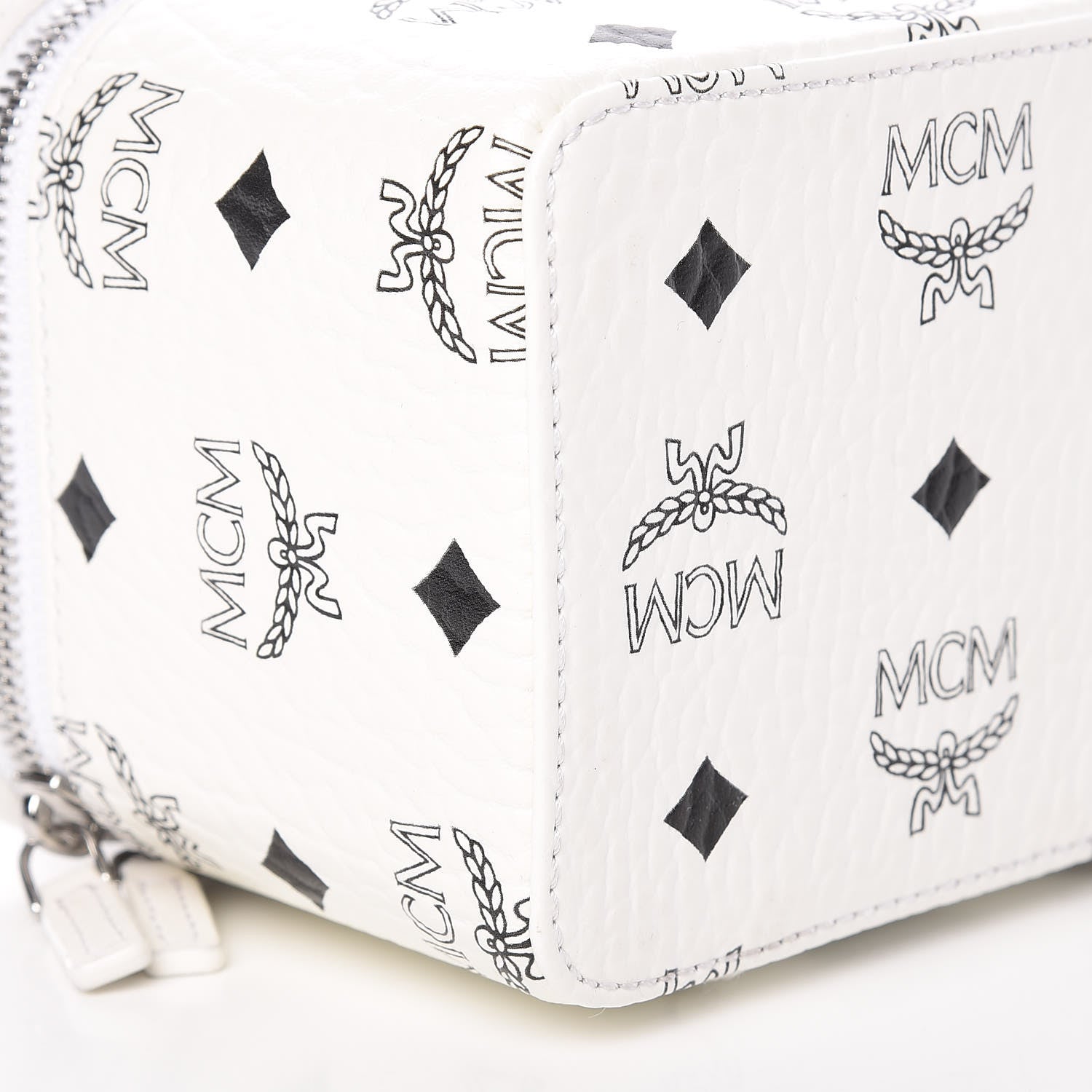 MCM Visetos Vanity Case White 9 of 10