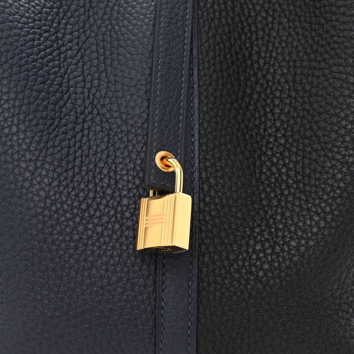 Taurillon Clemence Casaque Picotin Lock 22 MM Bleu Nuit Black Blue Frida