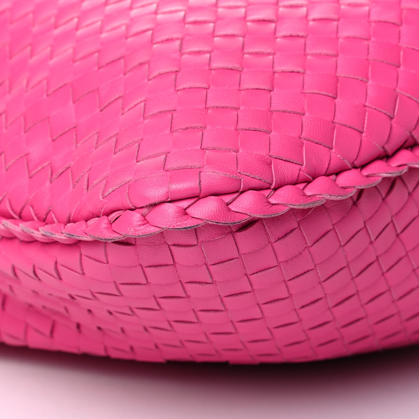 Nappa Intrecciato Large Veneta Hobo Rosa Shock