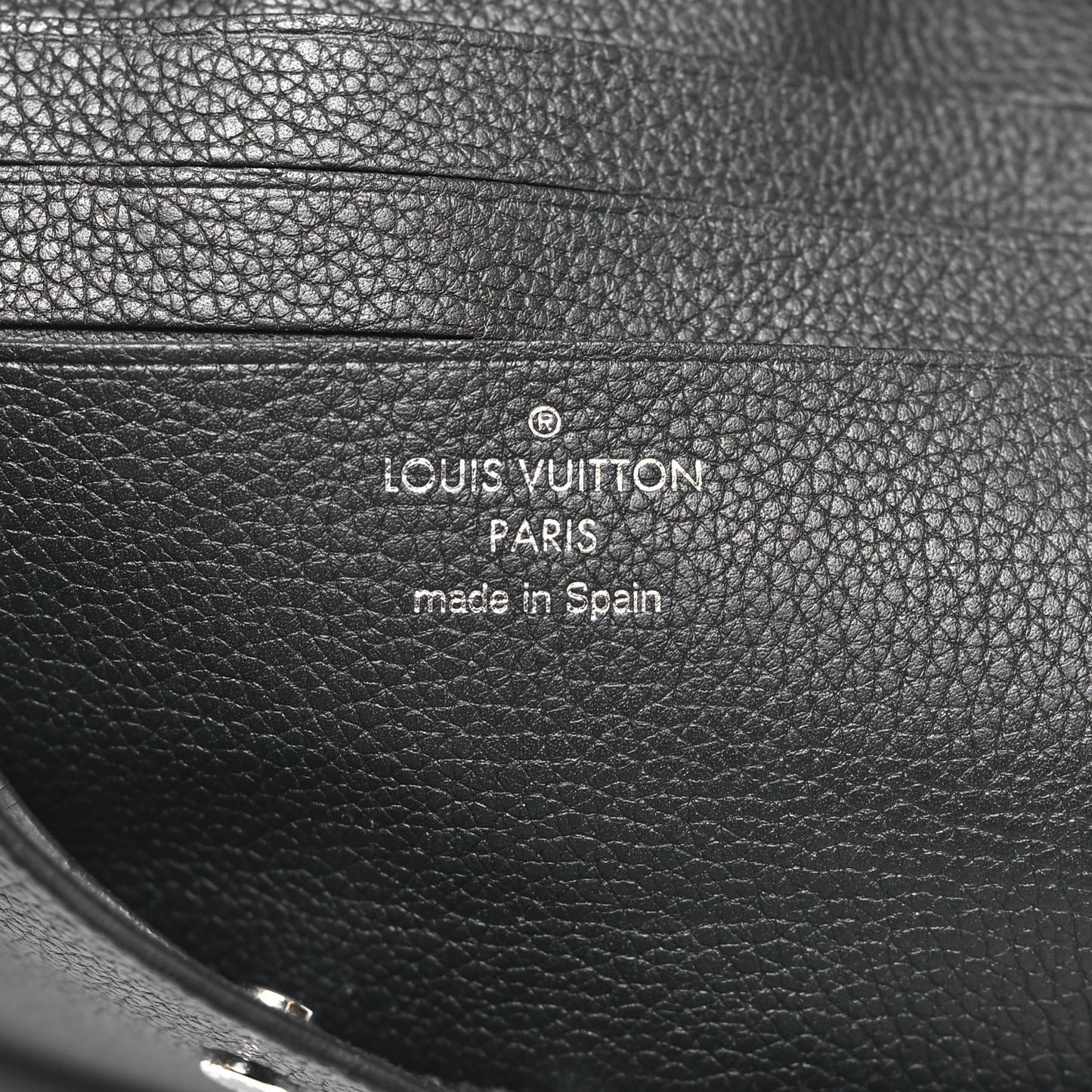 Calfskin Nano Lockme Bucket Black