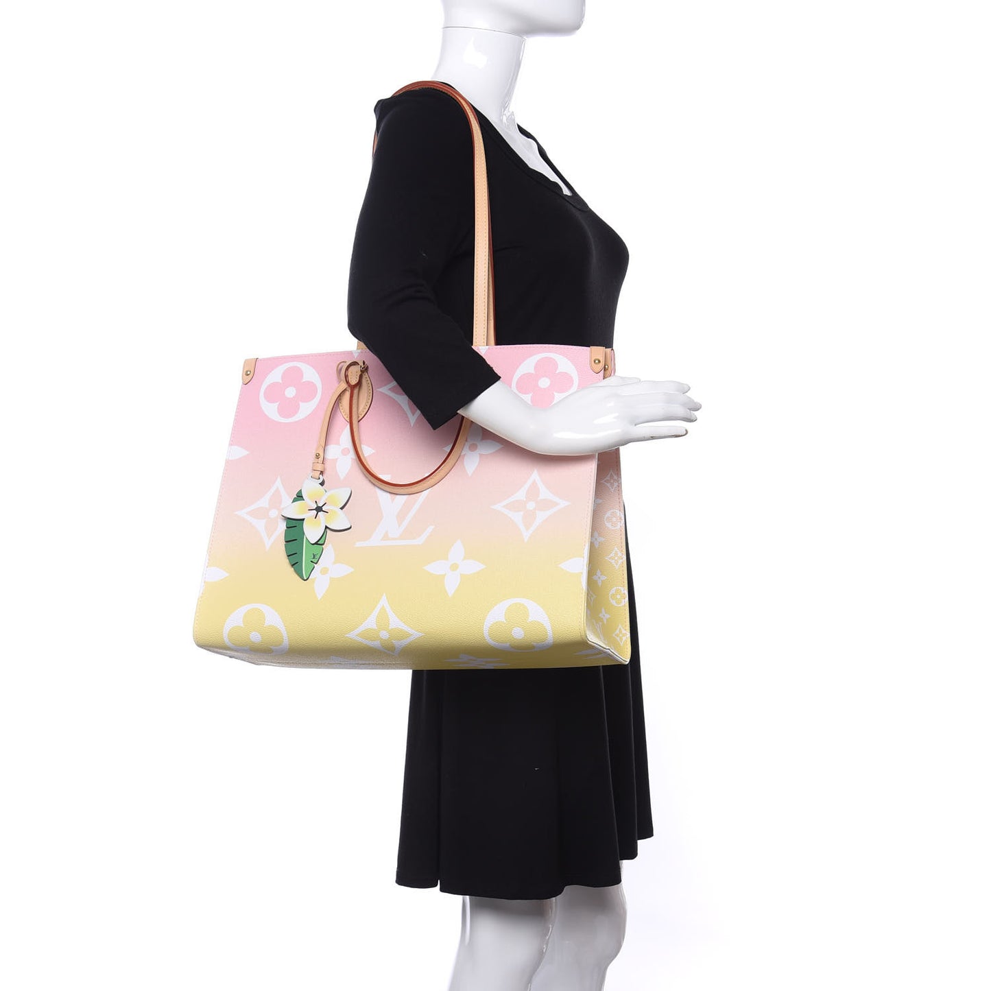 Monogram Giant By The Pool Onthego GM Light Pink