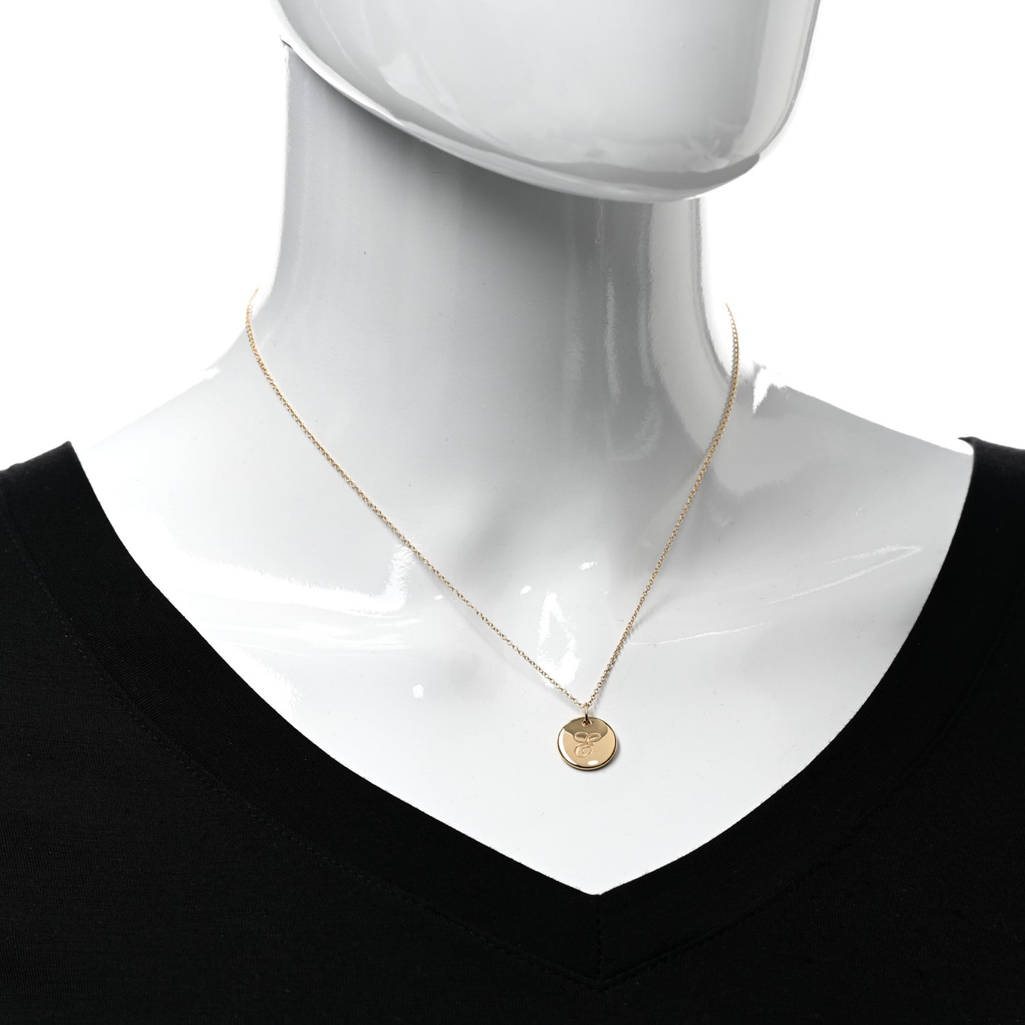 18K Yellow Gold Notes Letter E Disc Charm Pendant Necklace