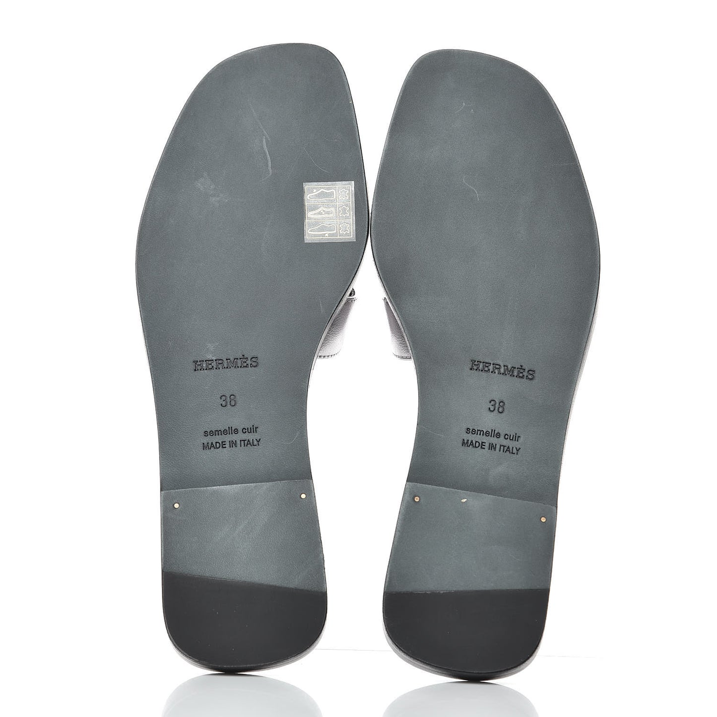 Metallic Nappa Calfskin Oran Sandals 38 Argent