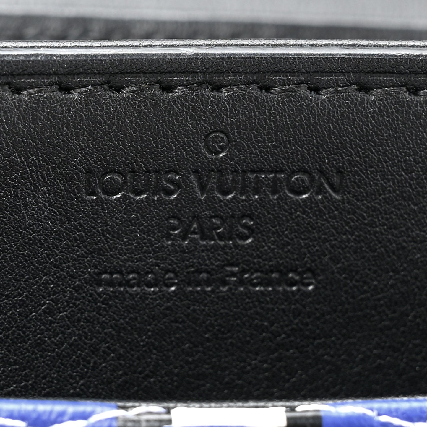 Calfskin Epi Smock Louise MM Chain Clutch Smoke