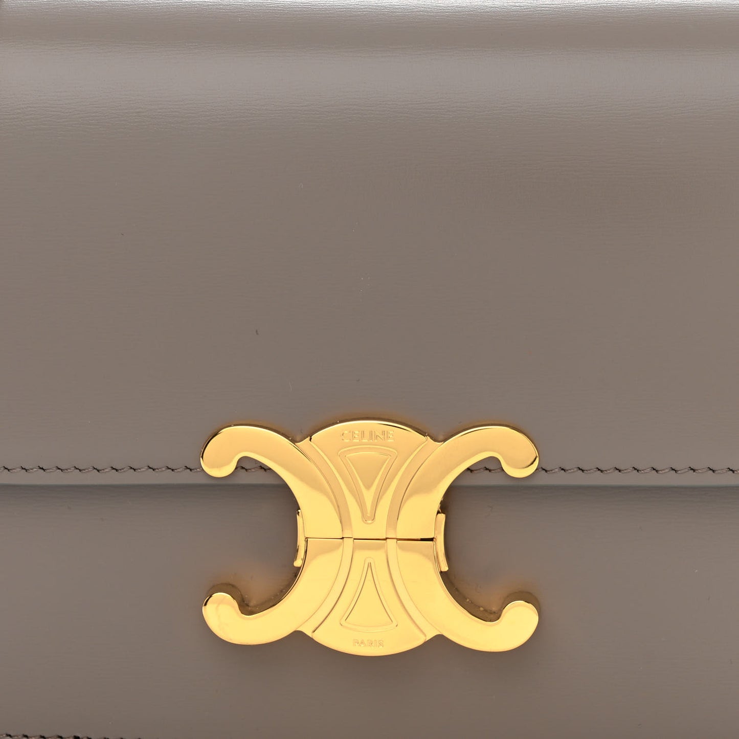 Shiny Calfskin Teen Triomphe Pebble