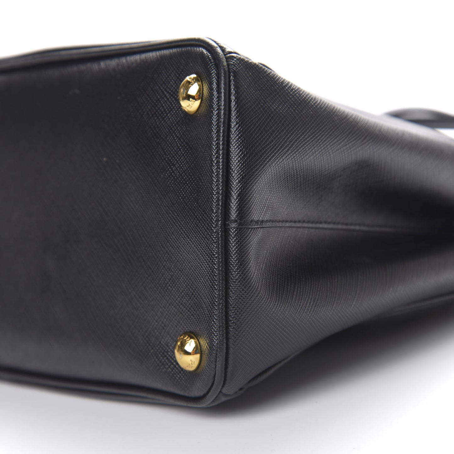 Saffiano Medium Galleria Double Zip Tote Black