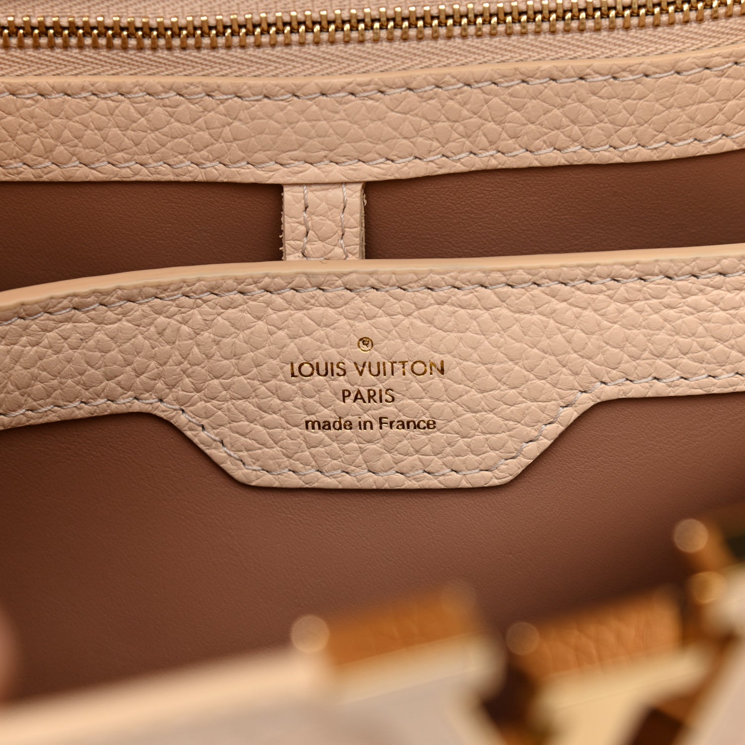 Louis Vuitton Taurillon Gradient Capucines PM Cloudy Creme 6 of 9