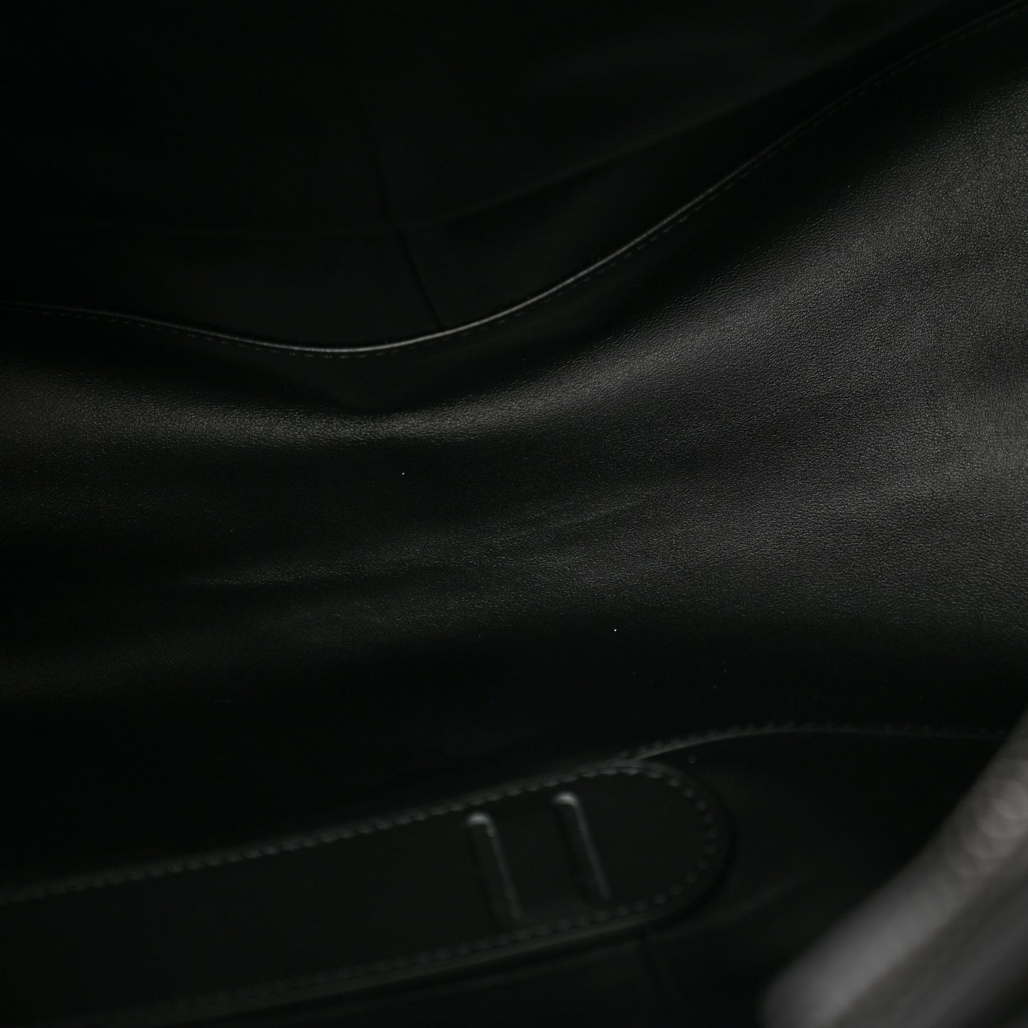 Calfskin Monogram Speedy P9 Bandouliere 40 Ultra Black