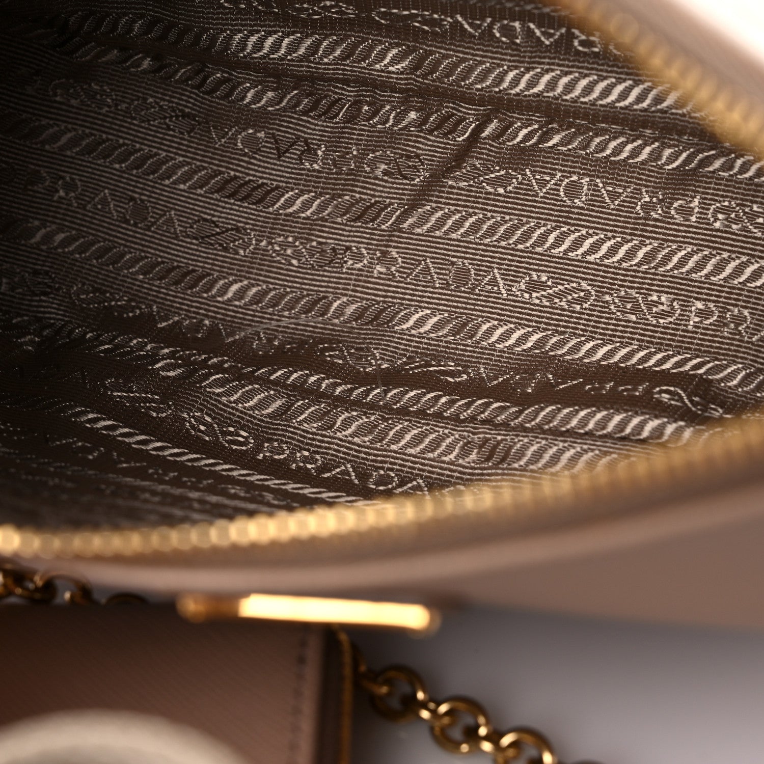 Prada Saffiano Re-Edition 2005 Shoulder Bag Cammeo Beige 10 of 11