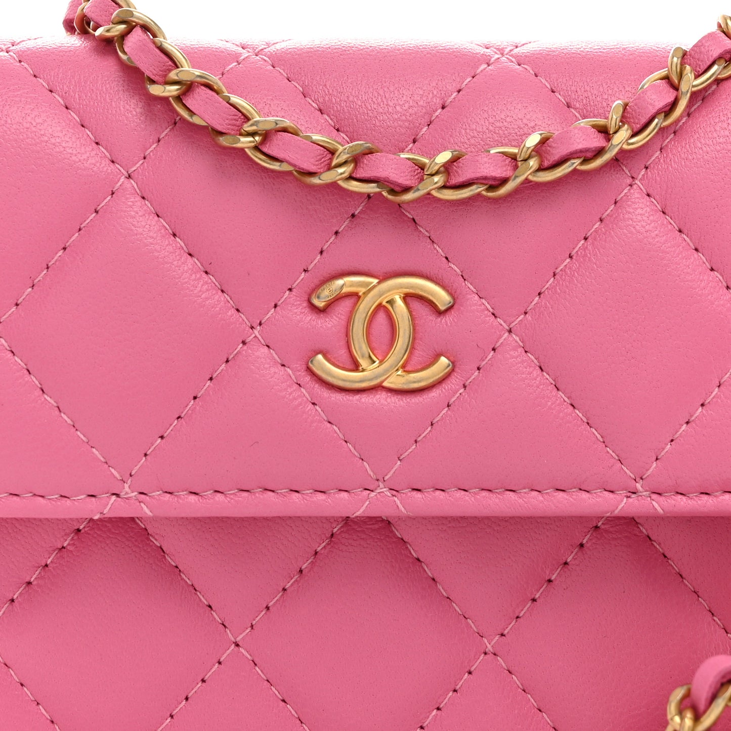 Lambskin Quilted Pearl Crush Clutch With Chain Pink