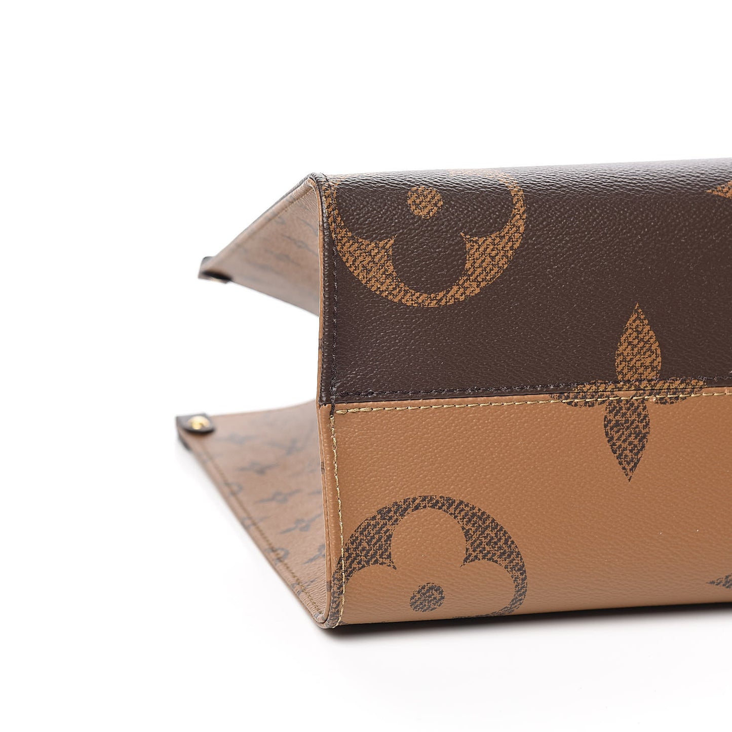 Reverse Monogram Giant Onthego MM