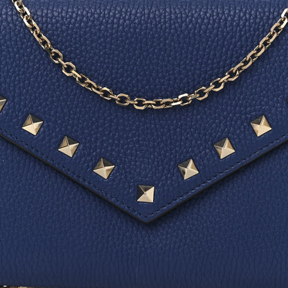 Valentino Garavani Pebbled Calfskin Rockstud Envelope Wallet On Chain Bag Blu Delft 8 of 13