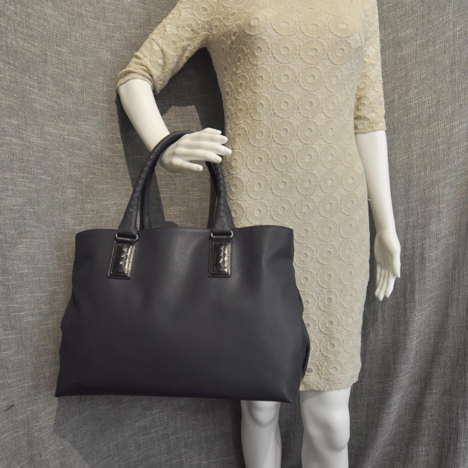 Bottega Veneta Marco Polo Medium Travel Tote Dark Navy Nero Black 2 of 10
