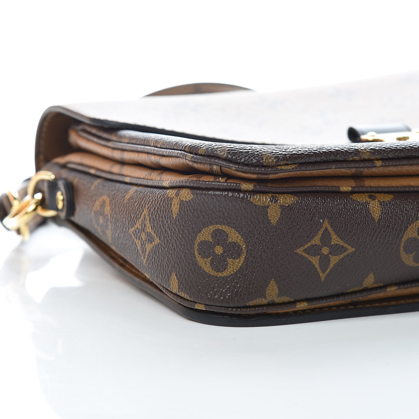 Reverse Monogram Pochette Metis