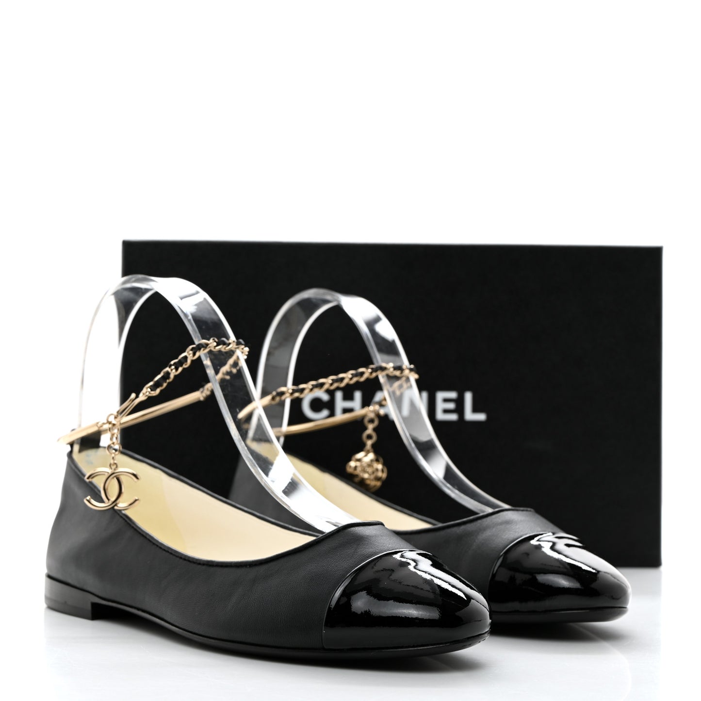 Lambskin Patent Calfskin Cap Toe Ankle Chain Ballerina Flats 37 Black