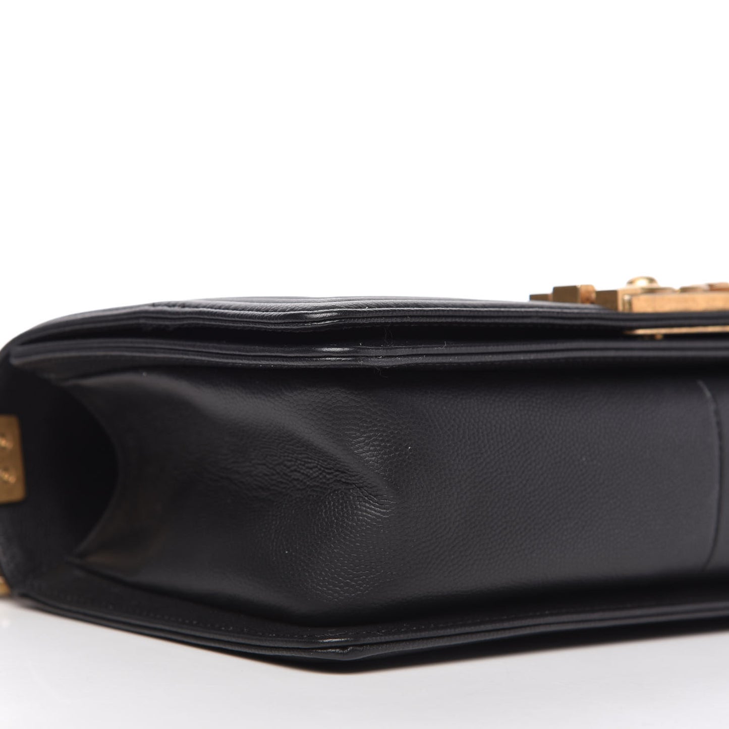 Caviar Quilted Medium Boy Flap Black