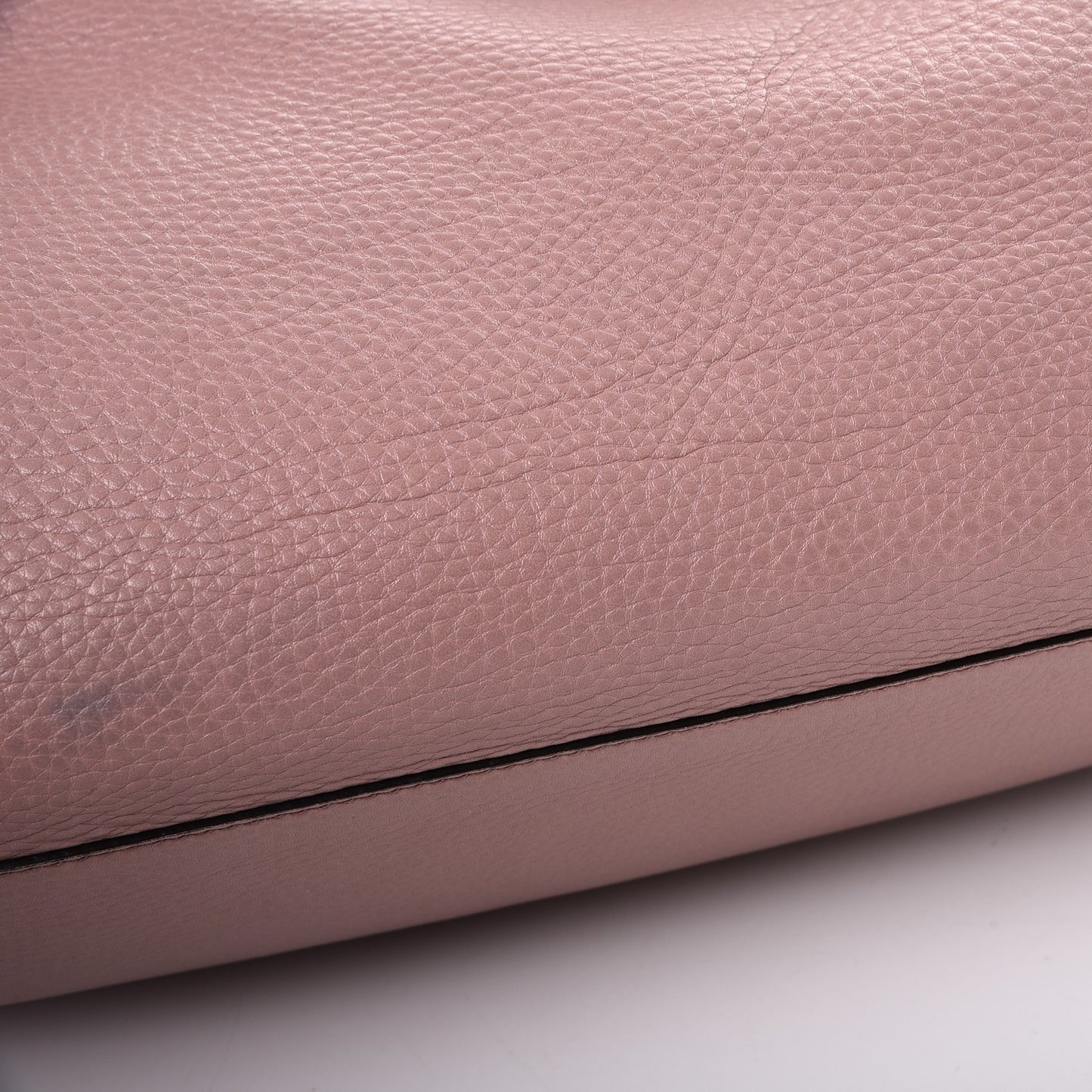 Pebbled Calfskin Medium Soho Chain Shoulder Bag Dark Cipria