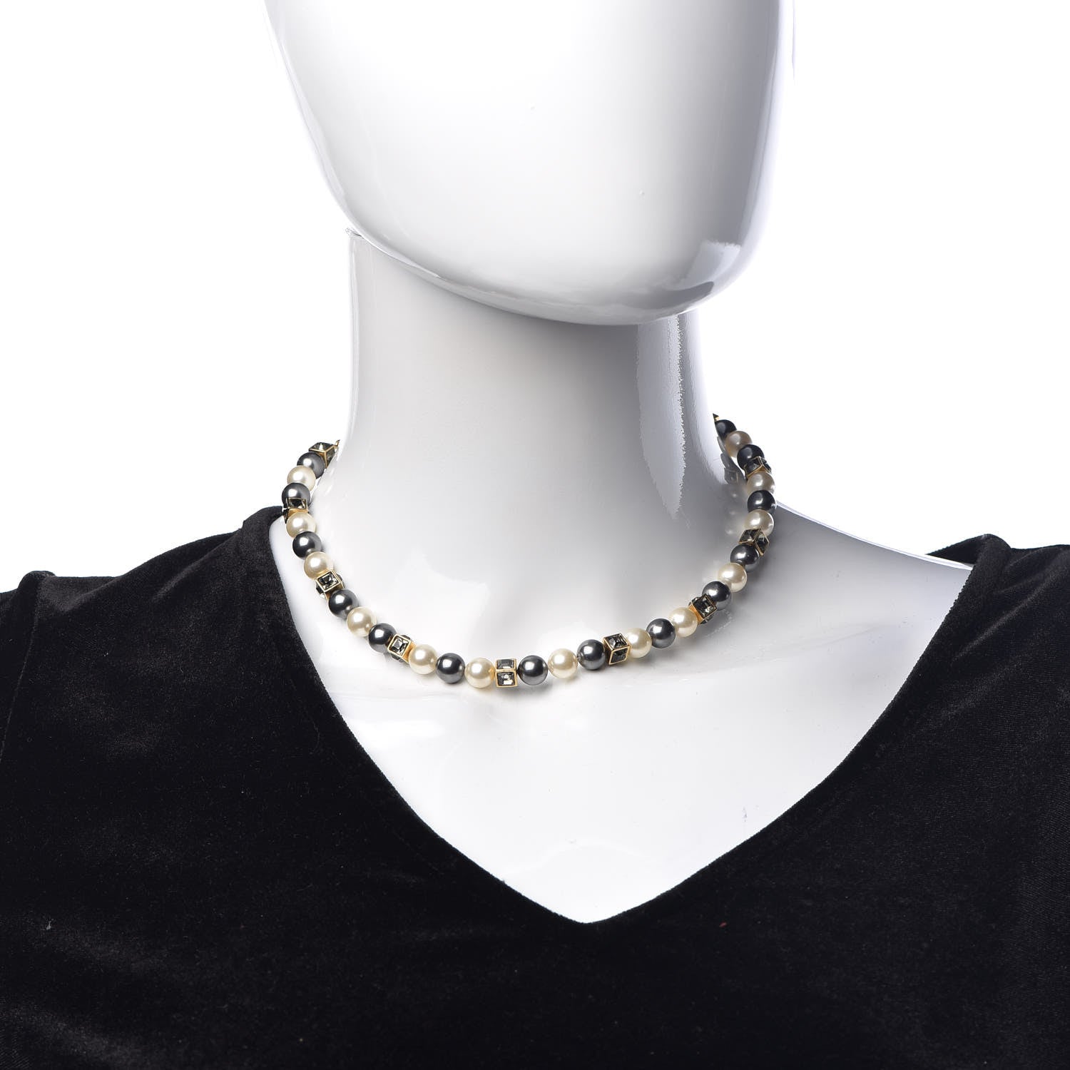 Louis Vuitton Pearl Crystal Cry Me A River Short Necklace 2 of 5