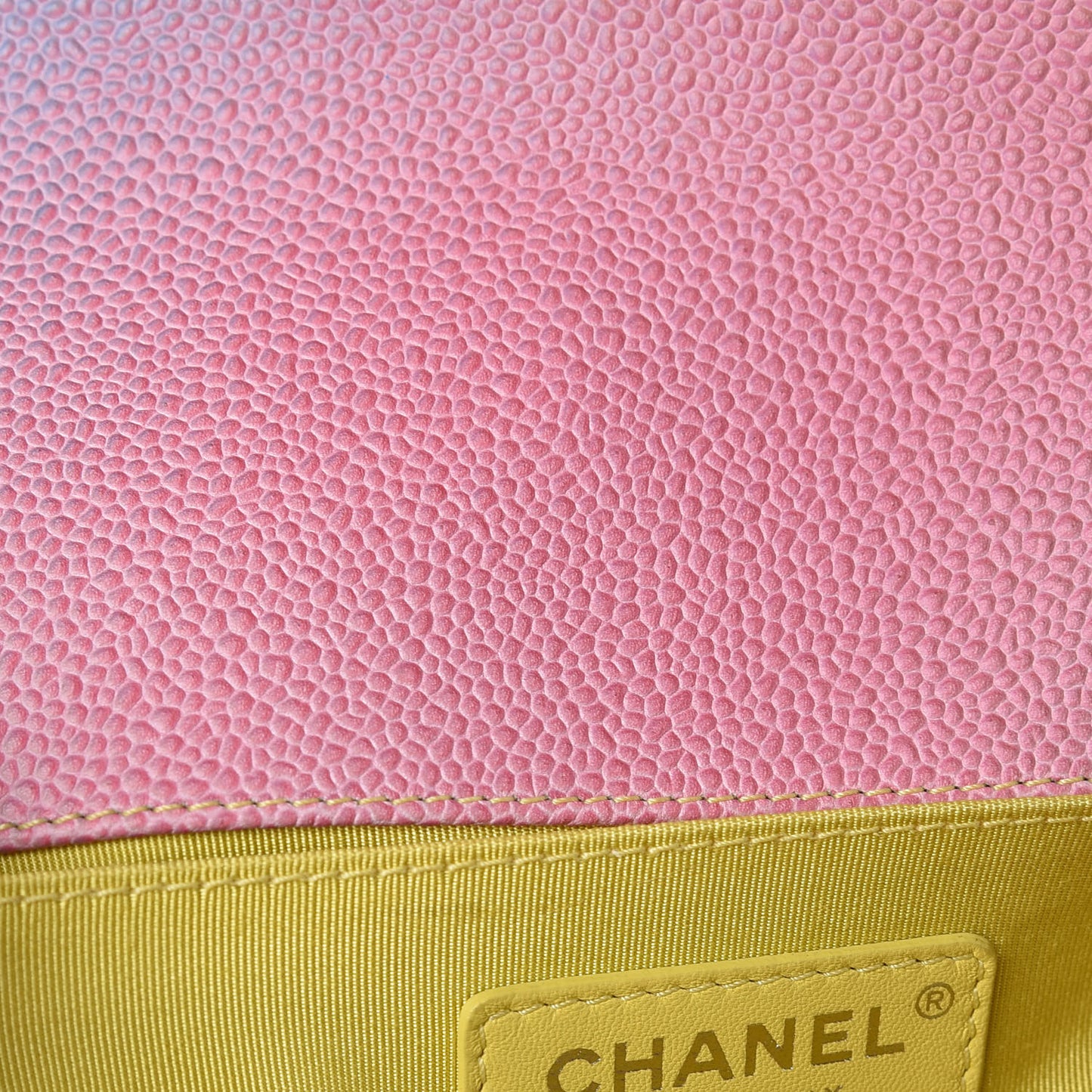 Caviar Quilted Medium Cuba Rainbow Boy Flap Multicolor