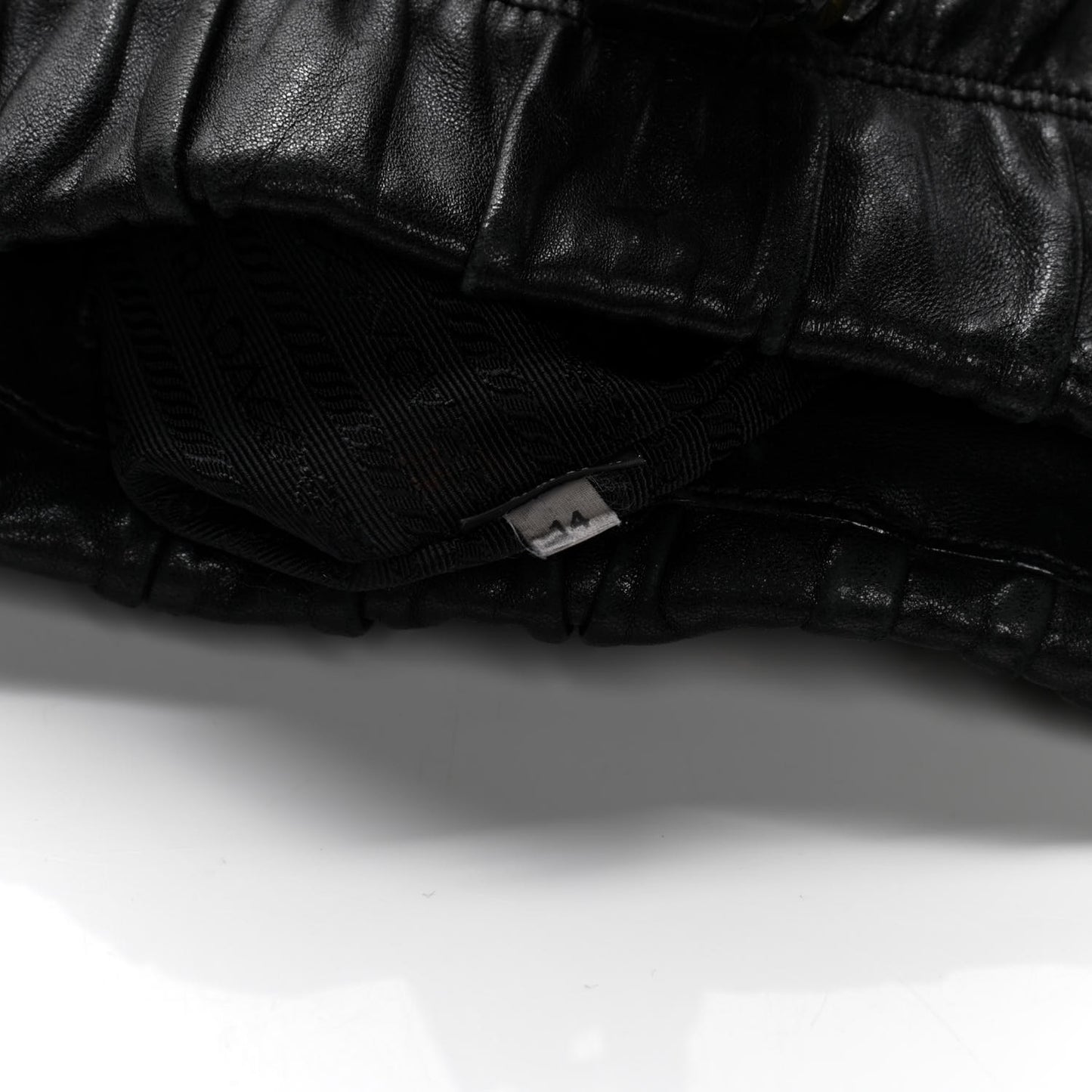 Vitello Grain Tote Black