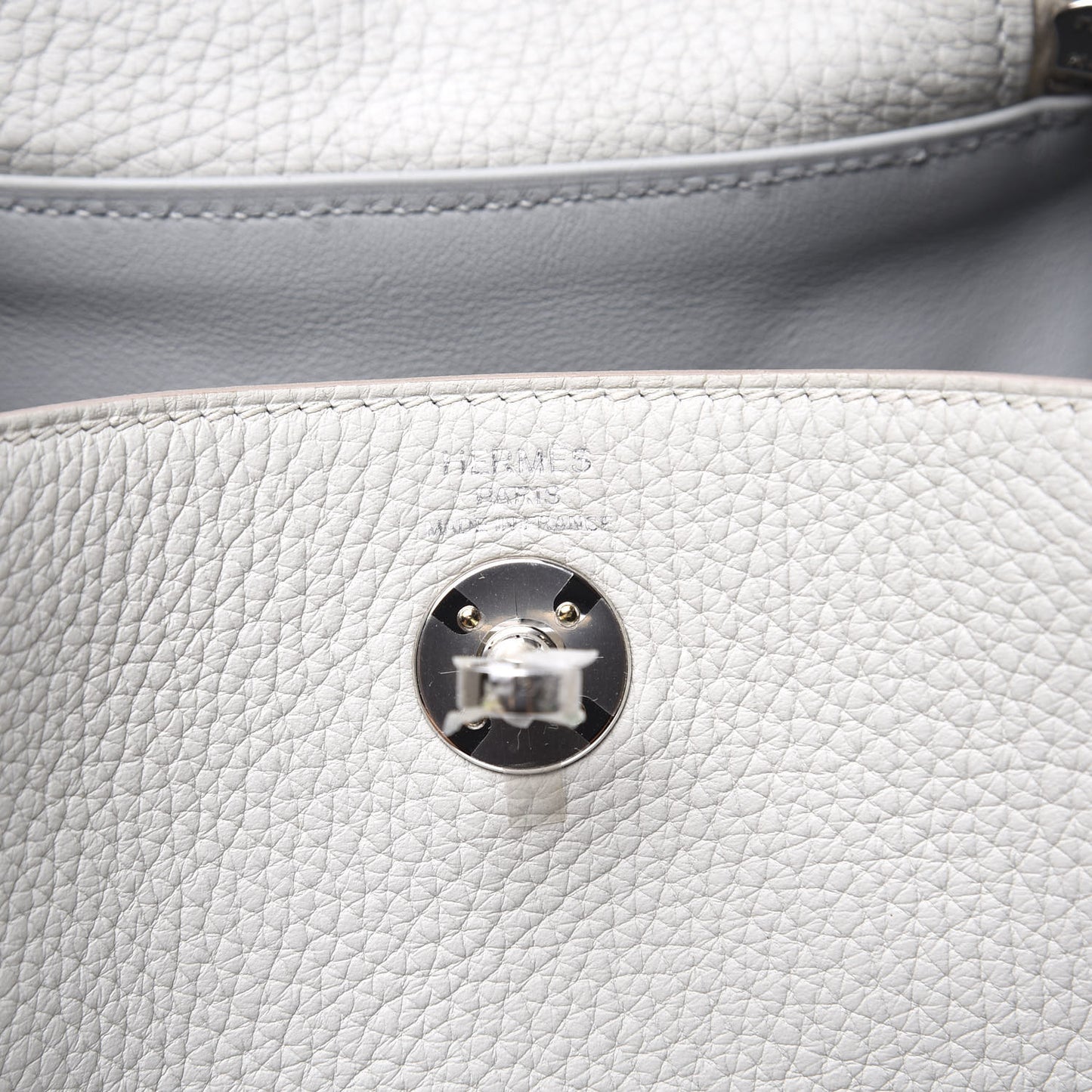 Taurillon Clemence Mini Lindy 20 Gris Perle