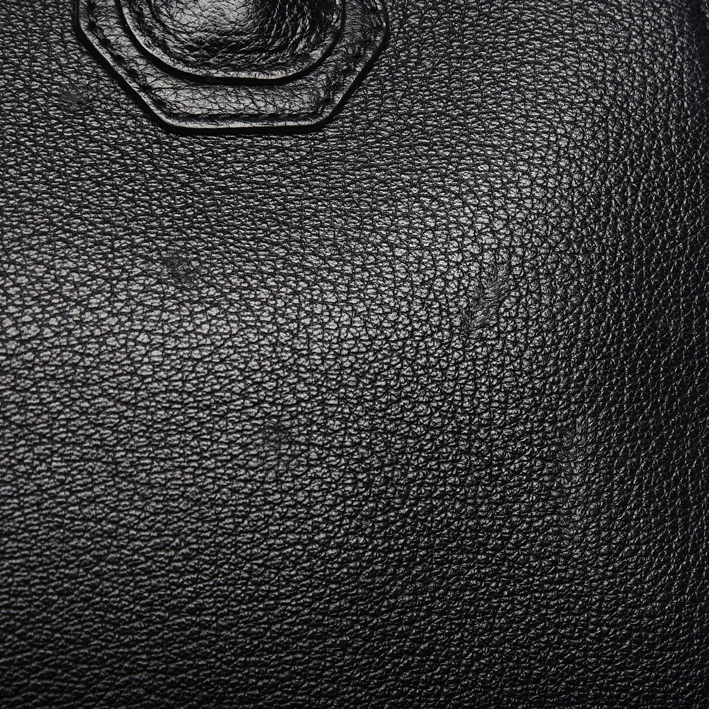 Sugar Goatskin Medium Antigona Black