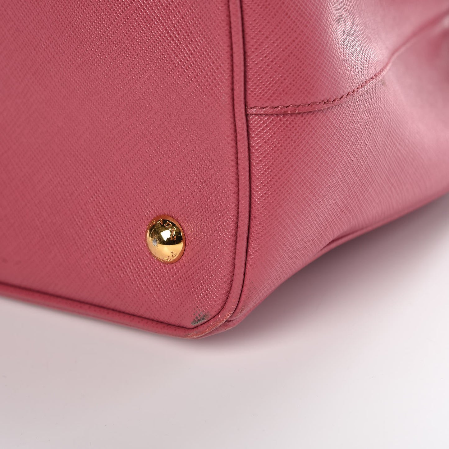 Saffiano Lux Medium Tote Bruyere