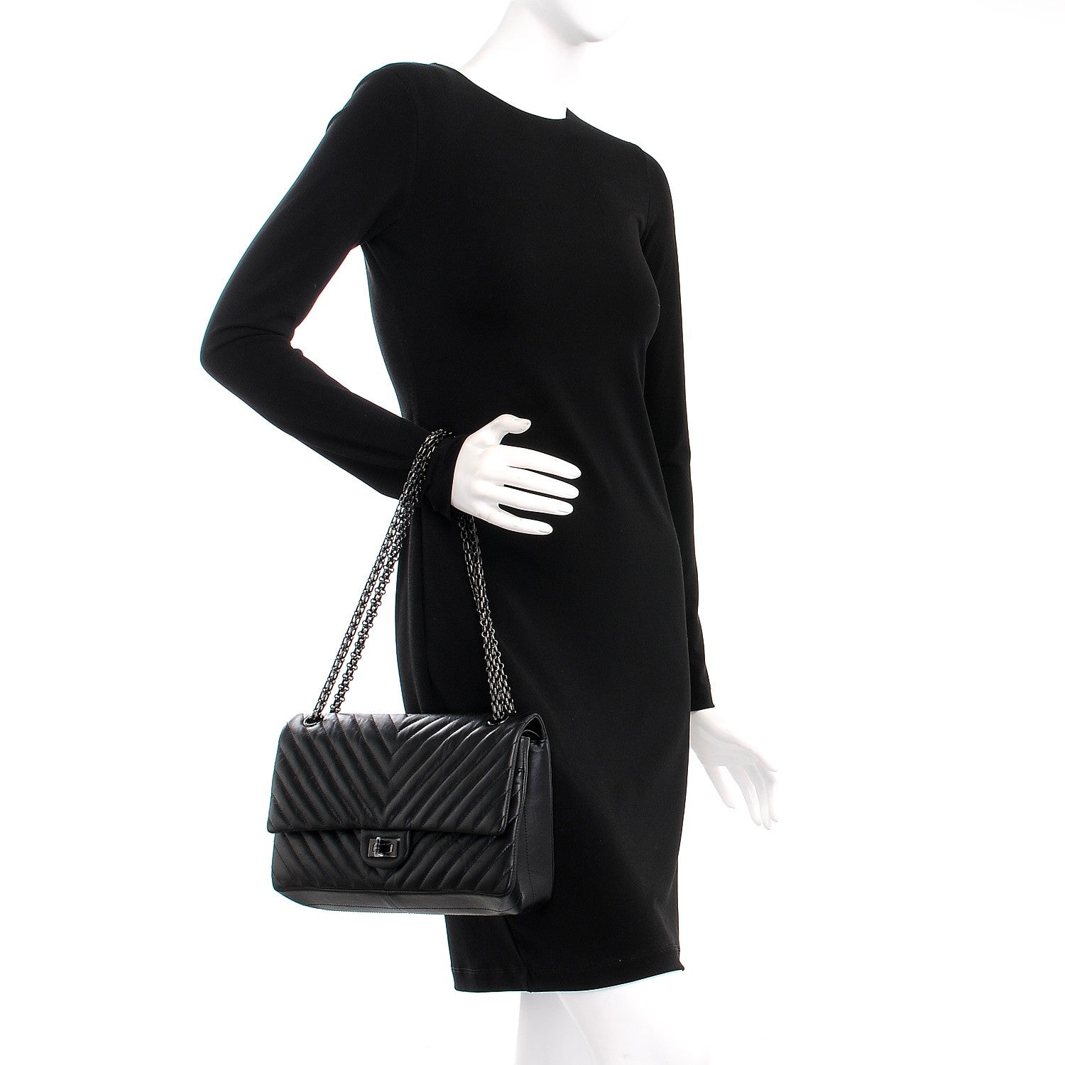 Chanel Aged Calfskin Chevron Quilted 2.55 Reissue 226 So Black 3 of 9