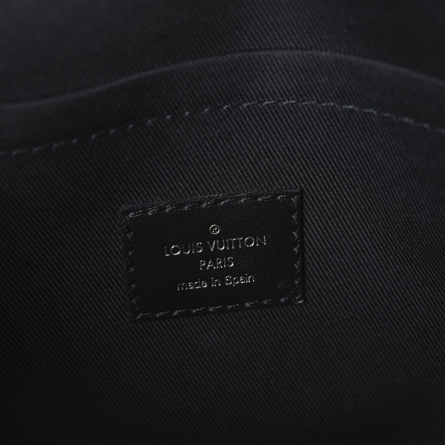 Louis Vuitton Damier Graphite 3D Studio Messenger 6 of 9