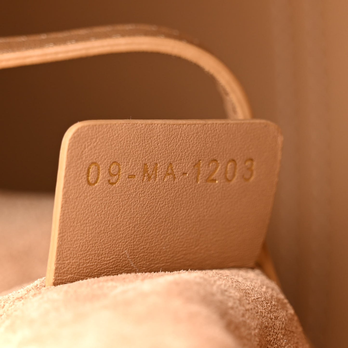 Calfskin Macrocannage Medium Toujours Tan