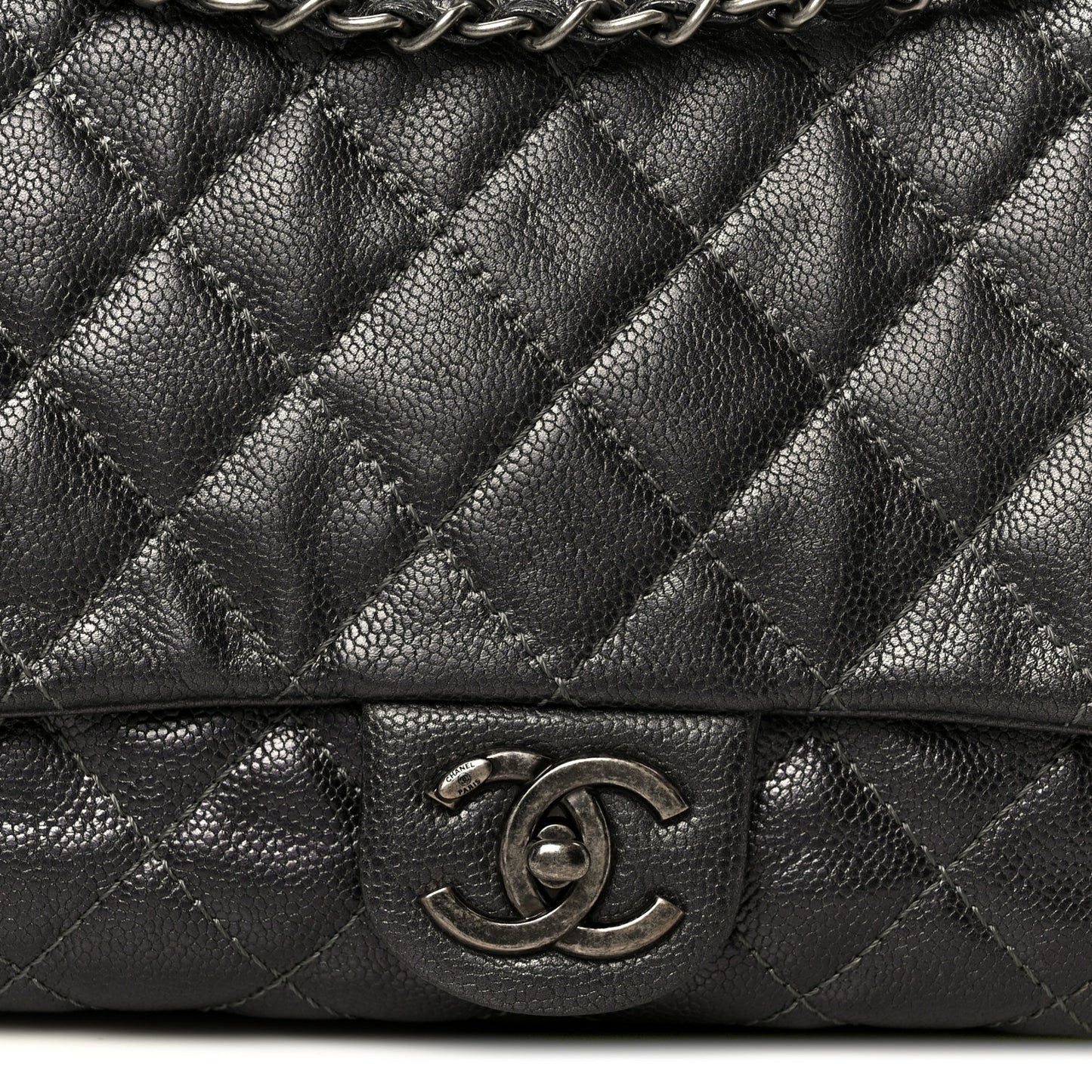 Iridescent Caviar Quilted Large Chic Flap Grey