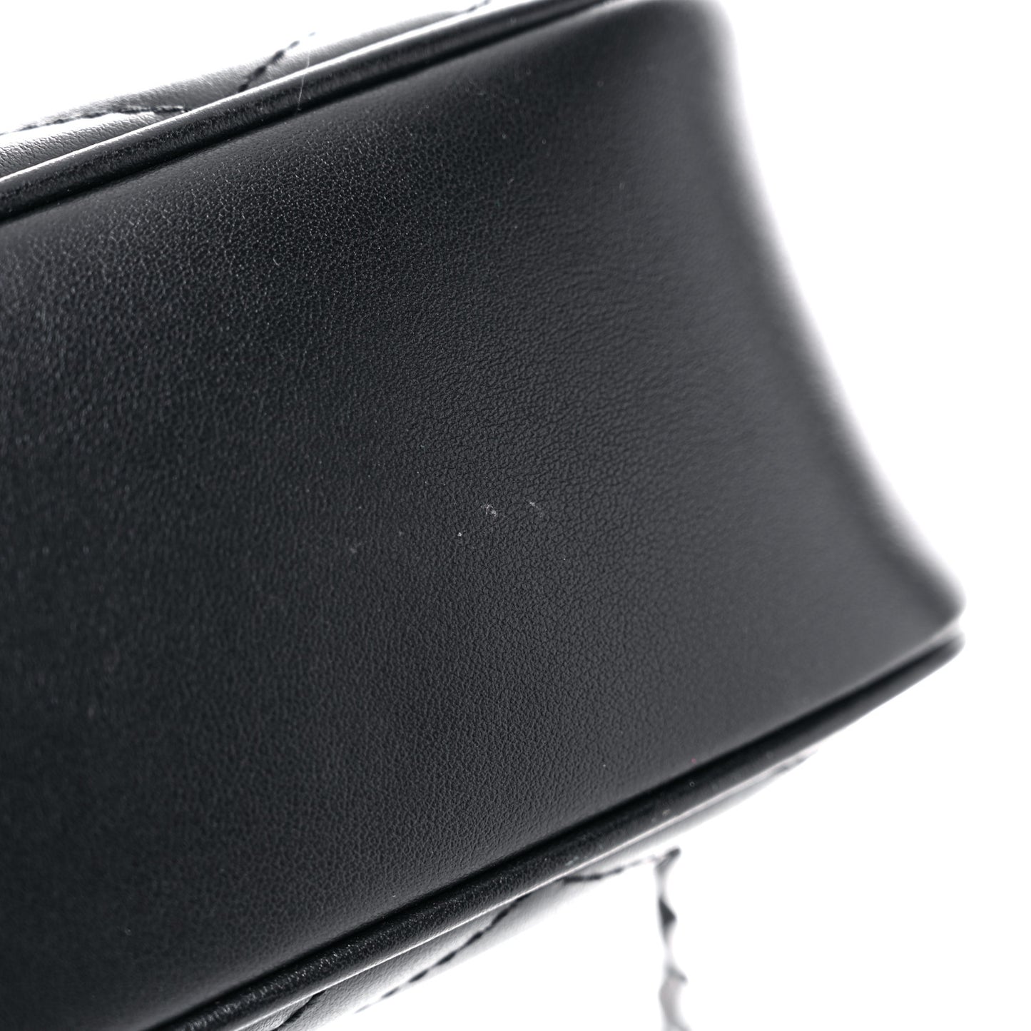 Calfskin Matelasse Monochrome Small GG Marmont Chain Shoulder Bag Black
