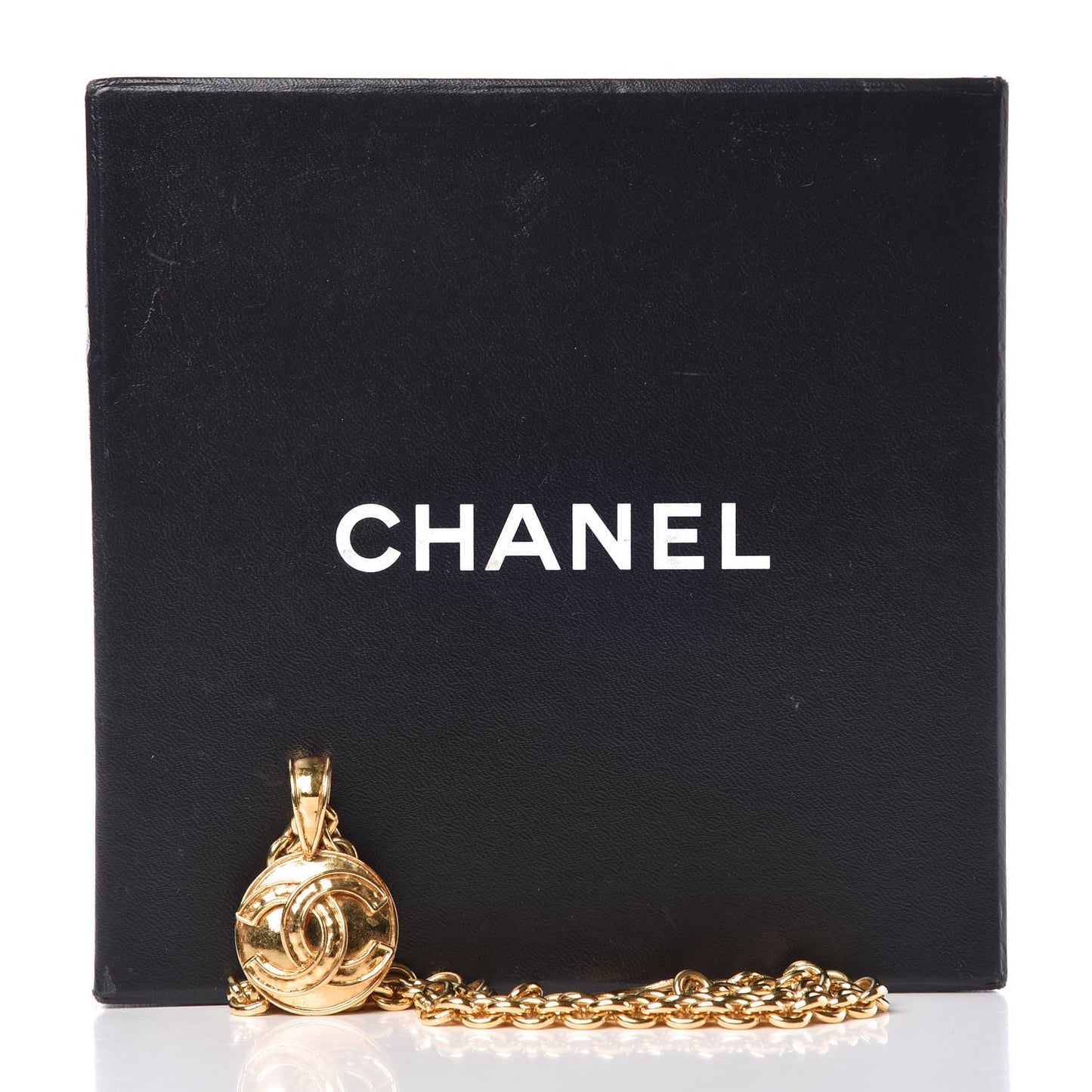 Chain CC Pendant Necklace Gold