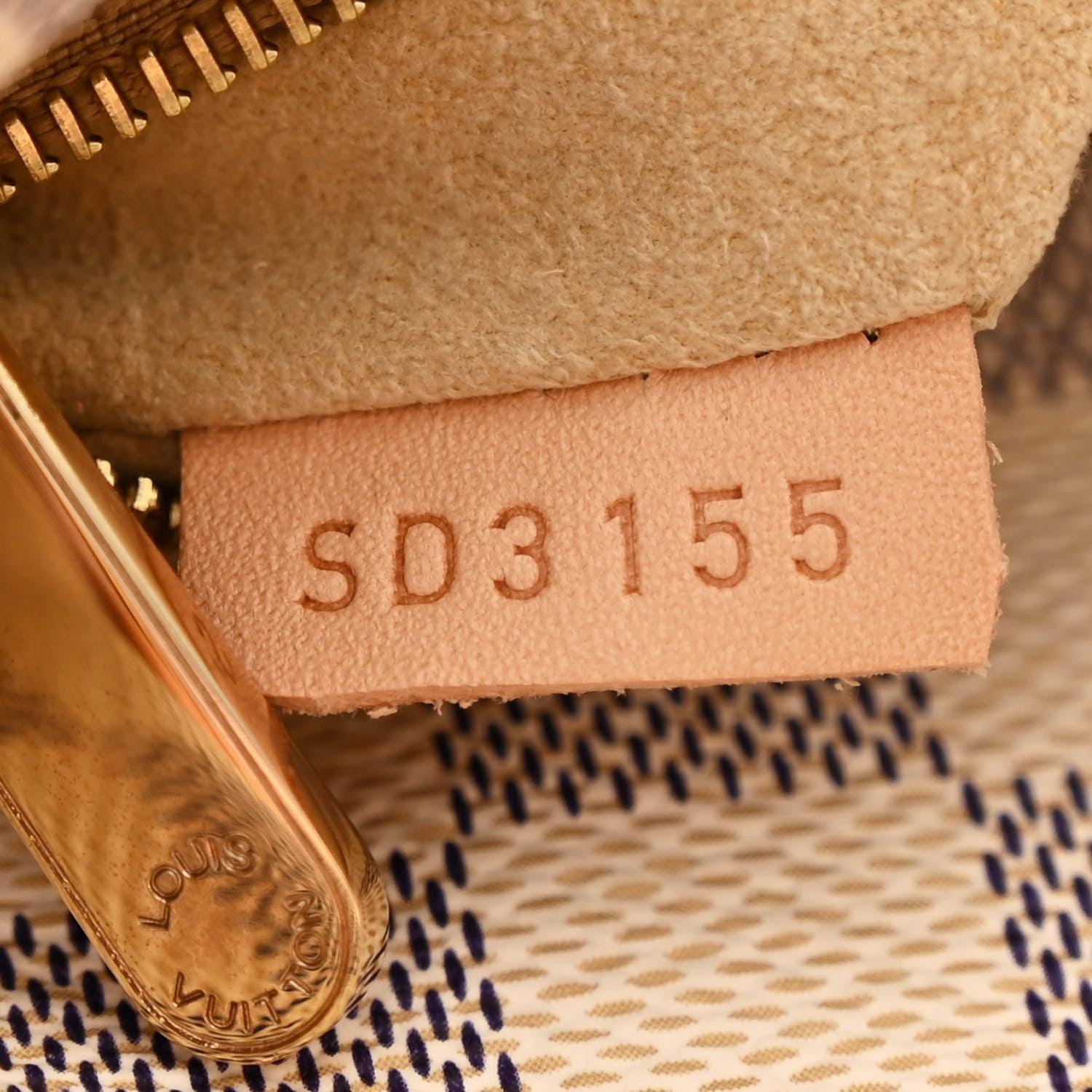 Louis Vuitton Damier Azur Artsy MM 8 of 11