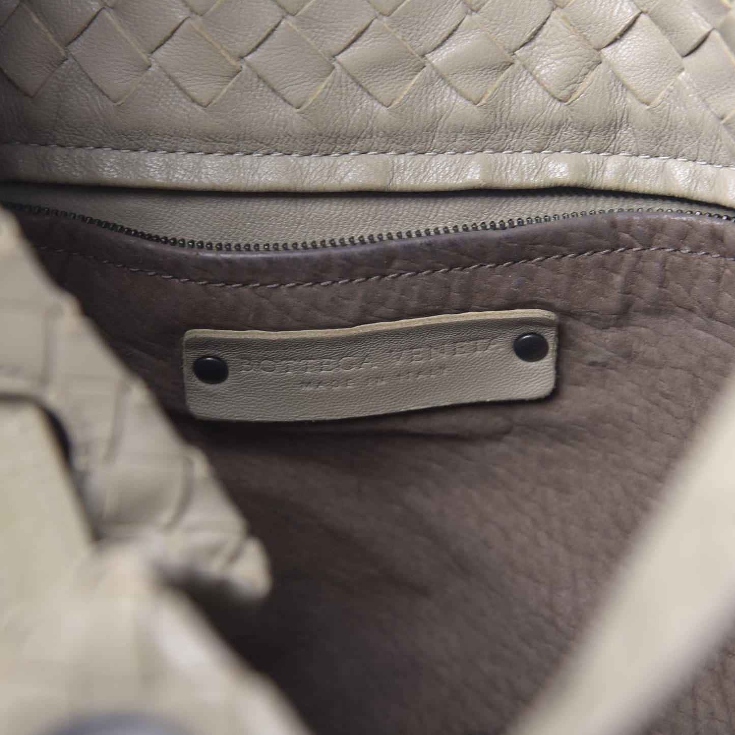 Nappa Intrecciato Medium Garda Bag Fume