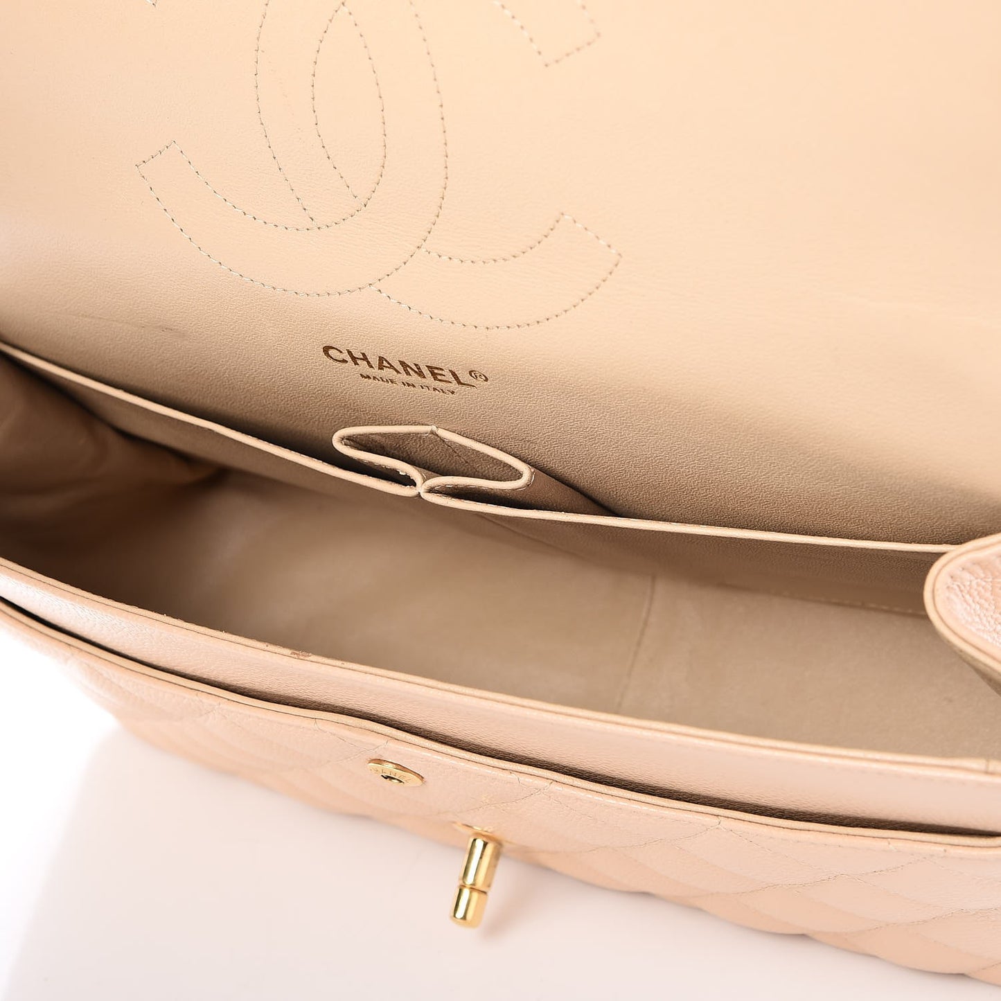 Caviar Quilted Jumbo Double Flap Beige Clair