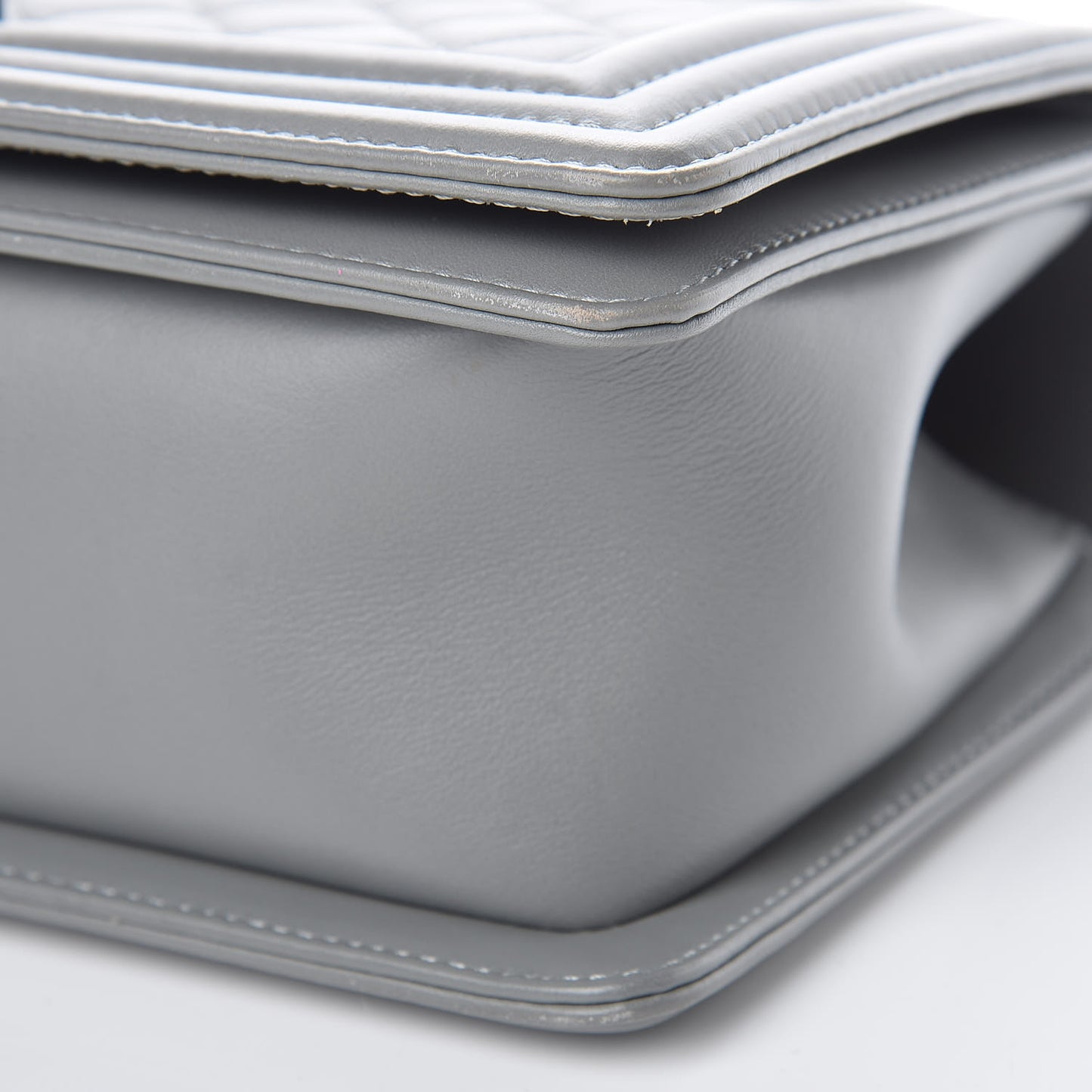 Lambskin Quilted Medium Boy Flap Grey