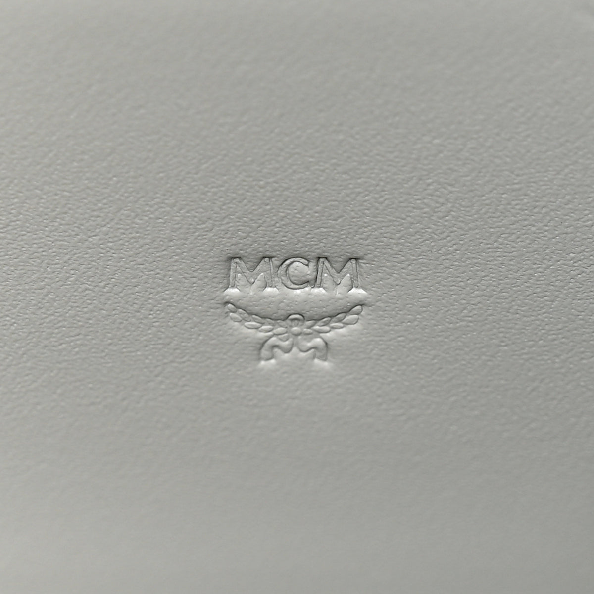 Metallic Visetos Aren VI Zip Around Wallet Silver