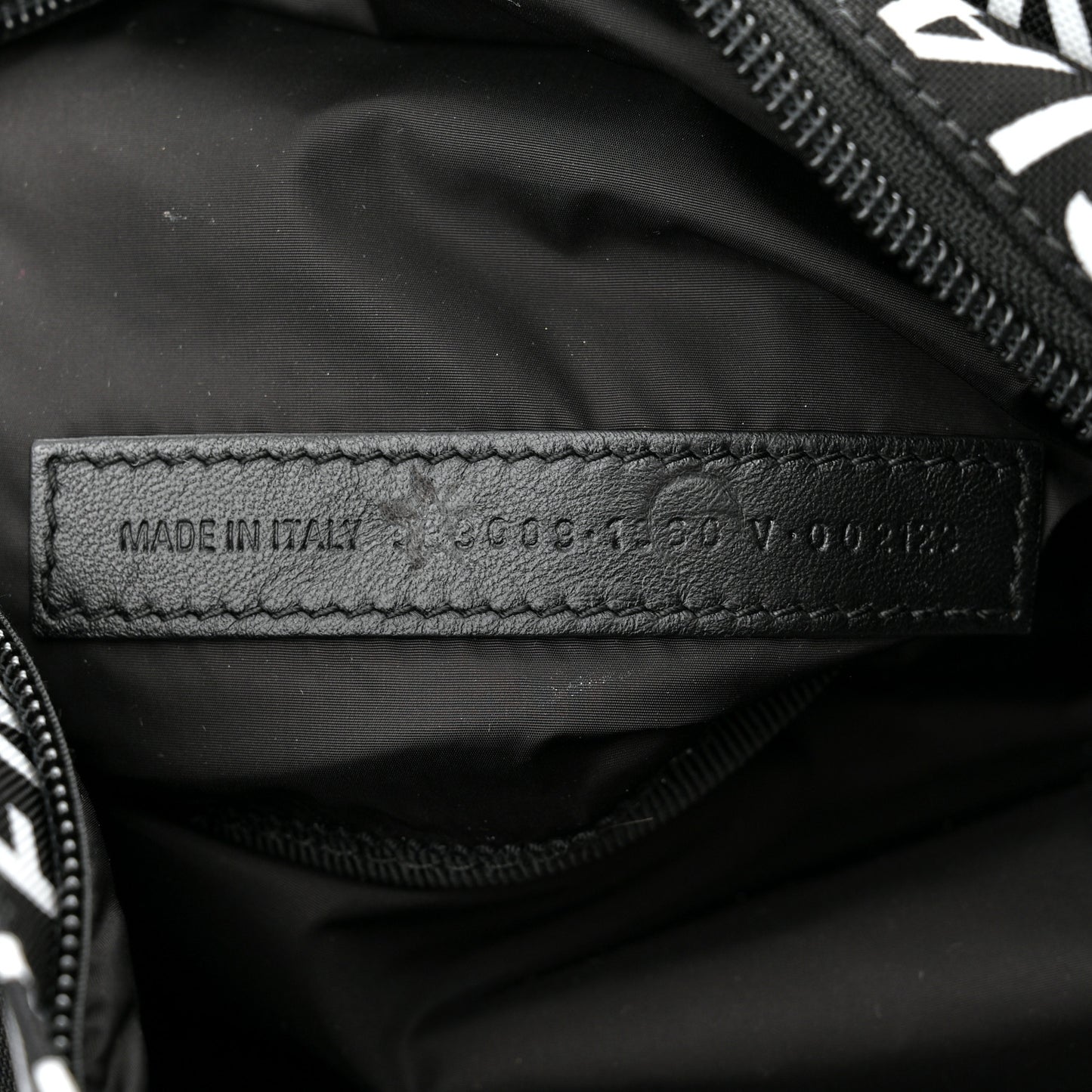 Nylon Wave Logo Print Wheel Beltpack Black White